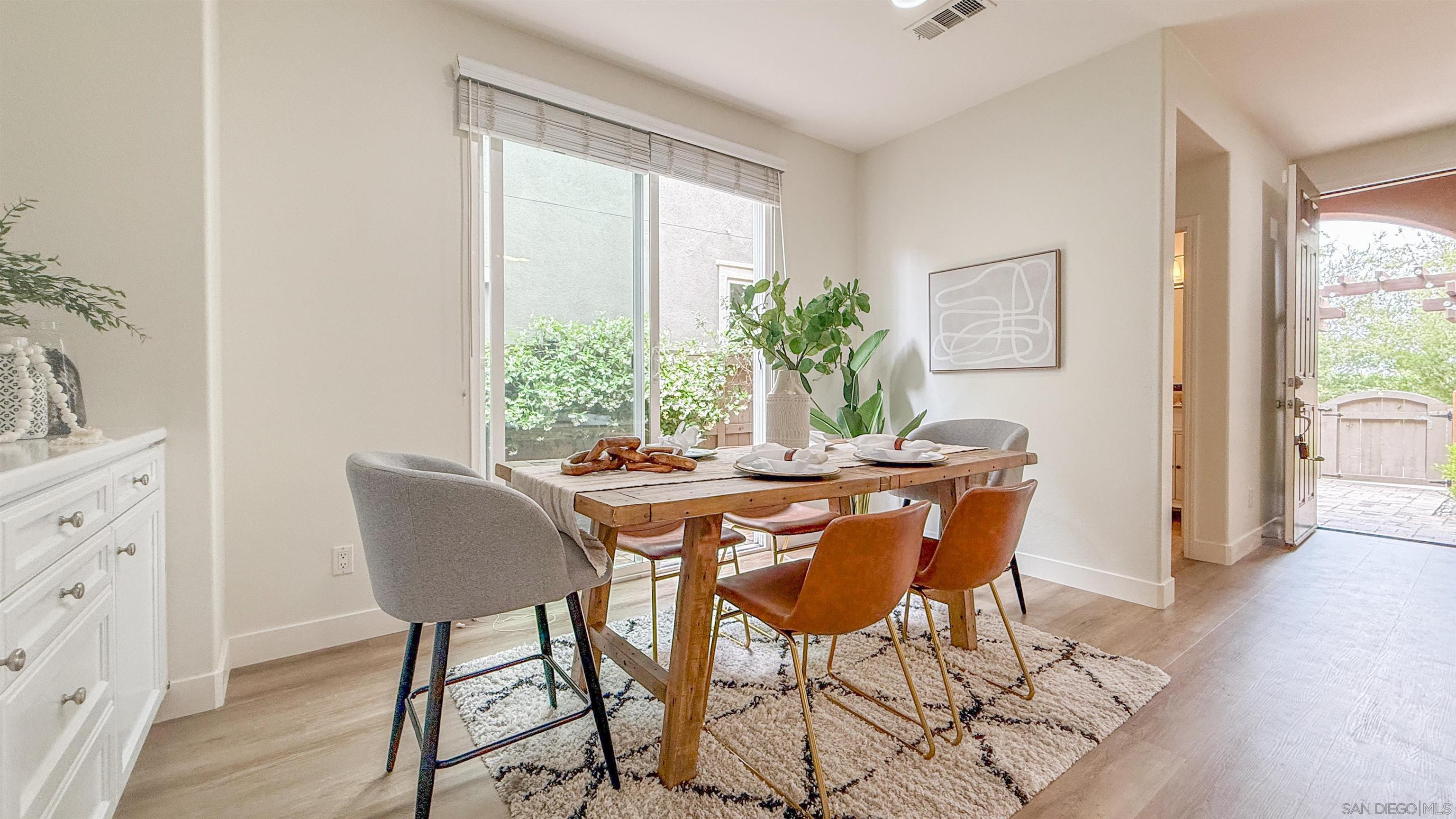 Detail Gallery Image 8 of 40 For 15701  Concord Ridge Ter, San Diego,  CA 92127 - 4 Beds | 2/1 Baths