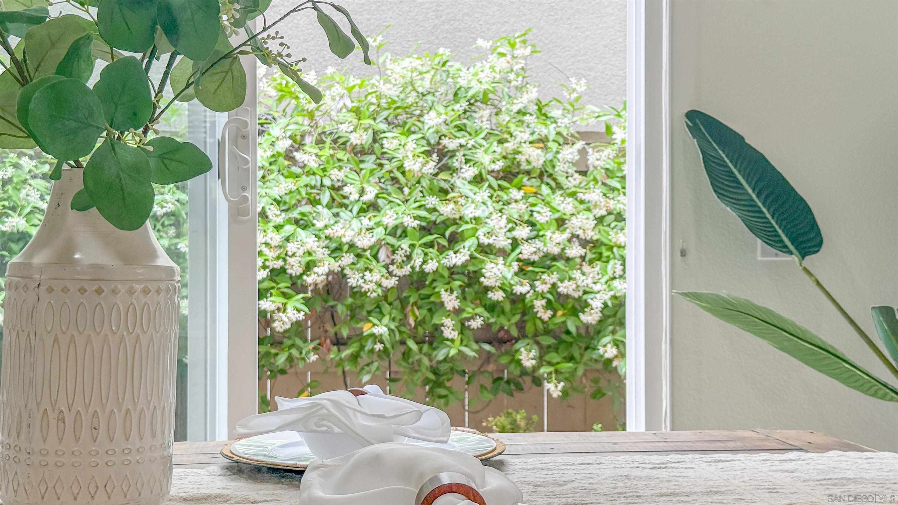 Detail Gallery Image 9 of 40 For 15701  Concord Ridge Ter, San Diego,  CA 92127 - 4 Beds | 2/1 Baths