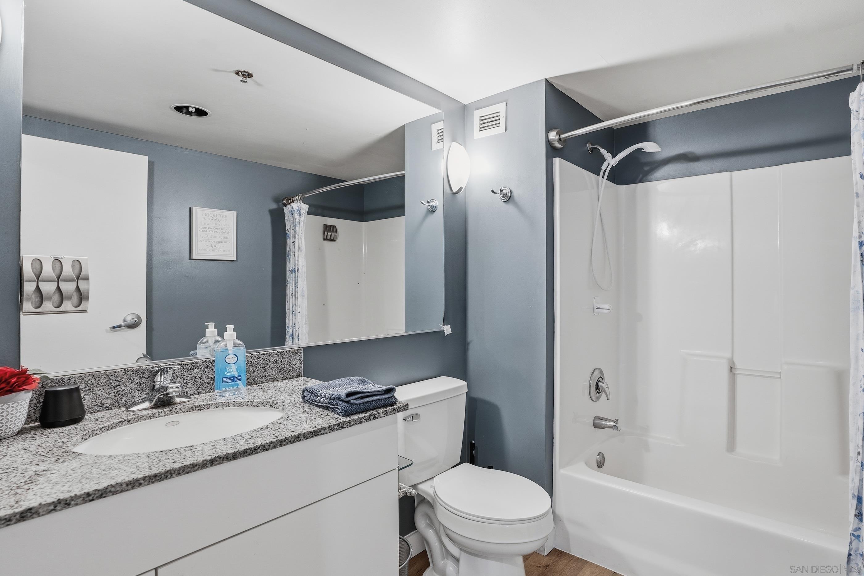 Detail Gallery Image 17 of 29 For 425 W Beech St  #314,  San Diego,  CA 92101 - 2 Beds | 2 Baths