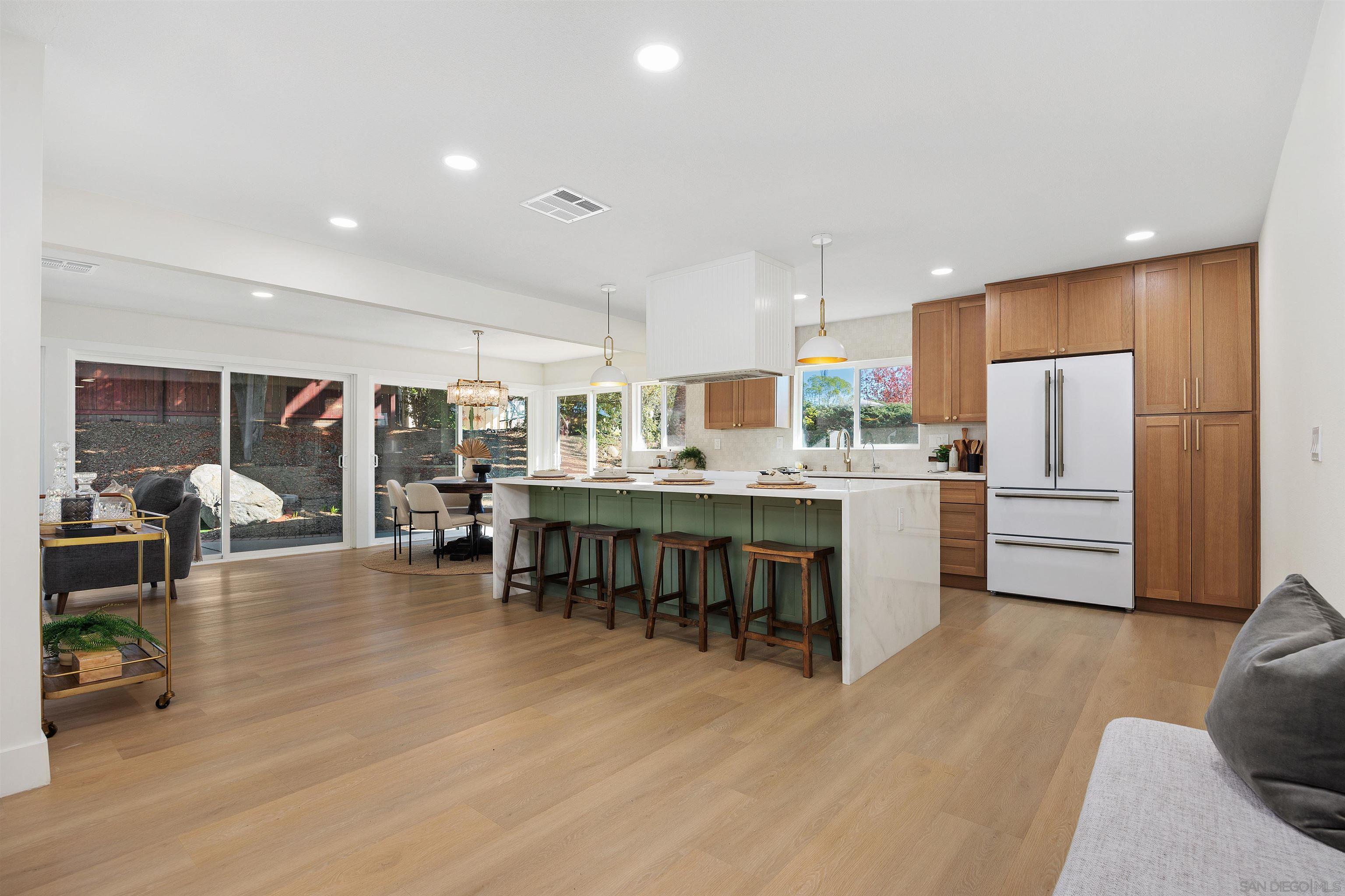 Detail Gallery Image 7 of 33 For 17111  Prado Pl, San Diego,  CA 92128 - 3 Beds | 2 Baths