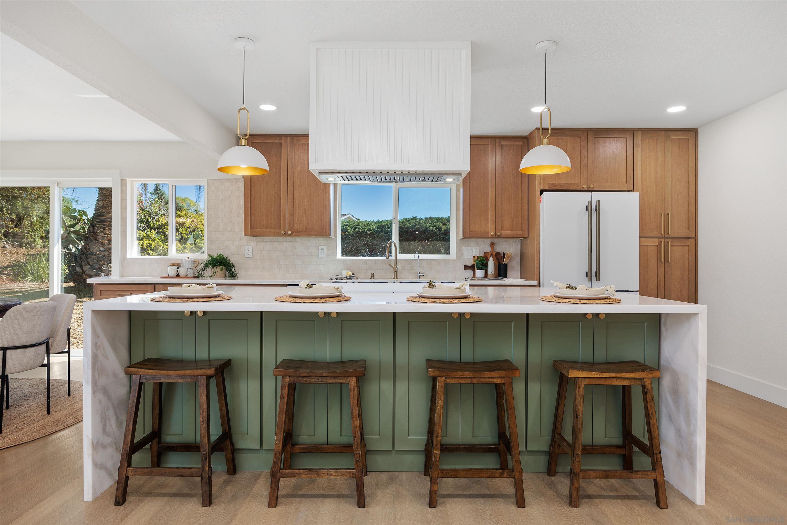 Detail Gallery Image 8 of 33 For 17111  Prado Pl, San Diego,  CA 92128 - 3 Beds | 2 Baths