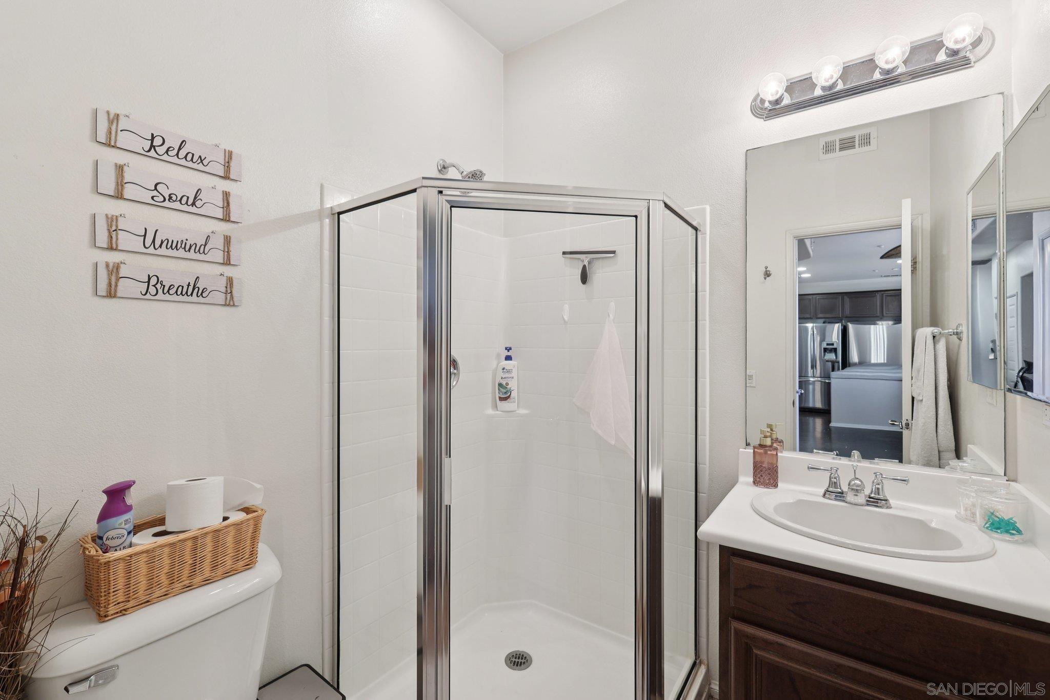 Detail Gallery Image 16 of 31 For 31167  Strawberry Tree Lane, Temecula,  CA 92592 - 2 Beds | 2 Baths