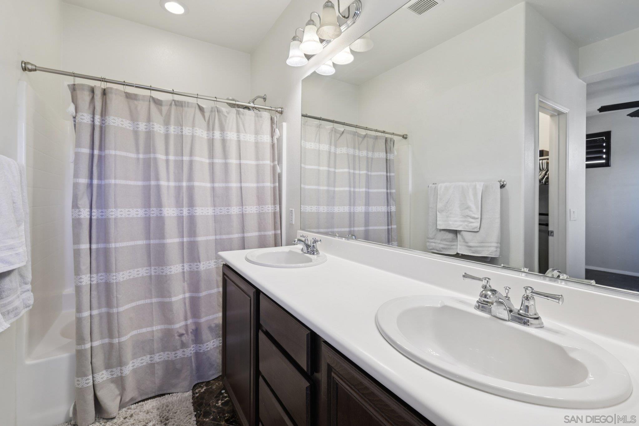 Detail Gallery Image 20 of 31 For 31167  Strawberry Tree Lane, Temecula,  CA 92592 - 2 Beds | 2 Baths