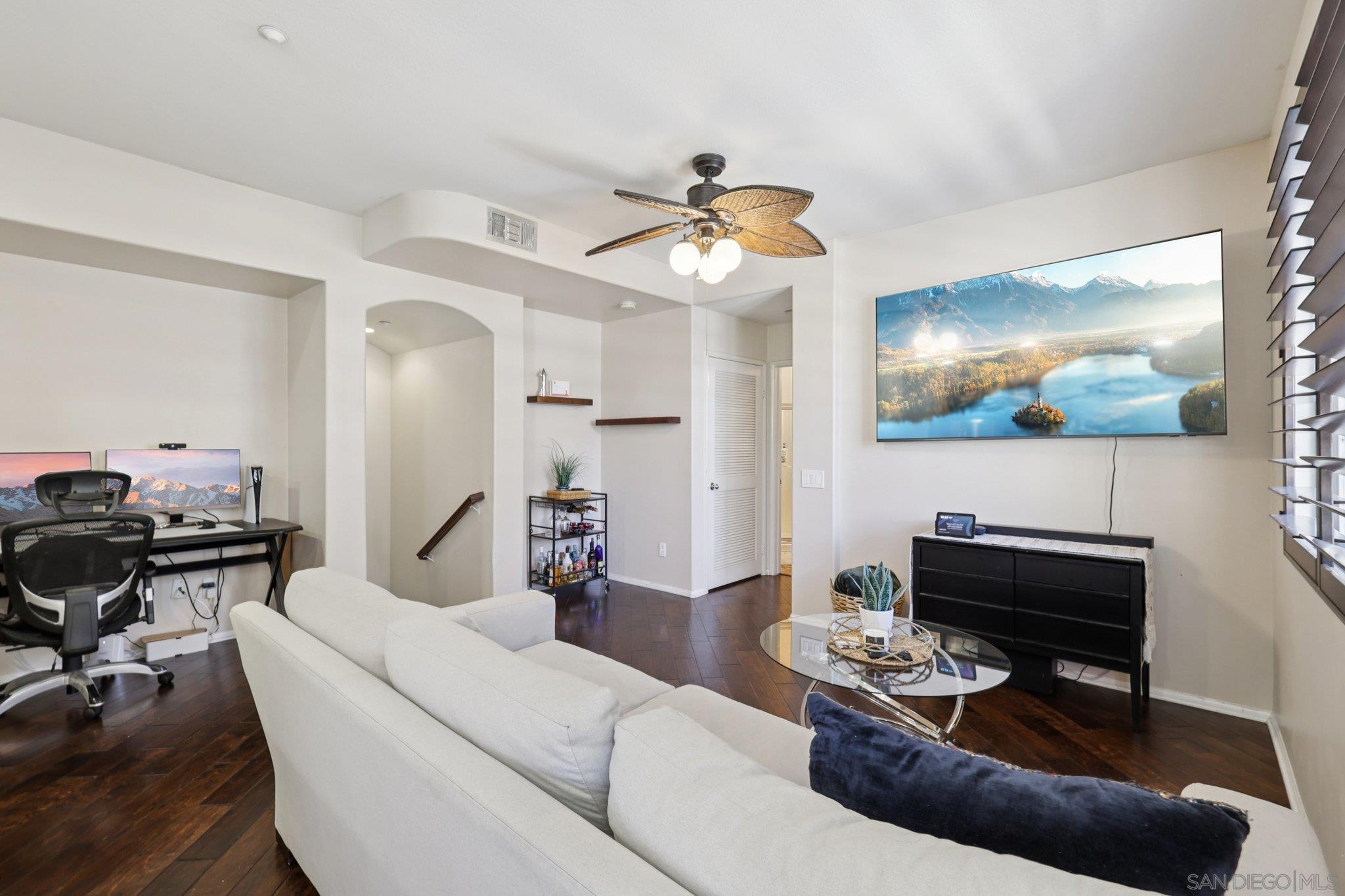 Detail Gallery Image 5 of 31 For 31167  Strawberry Tree Lane, Temecula,  CA 92592 - 2 Beds | 2 Baths