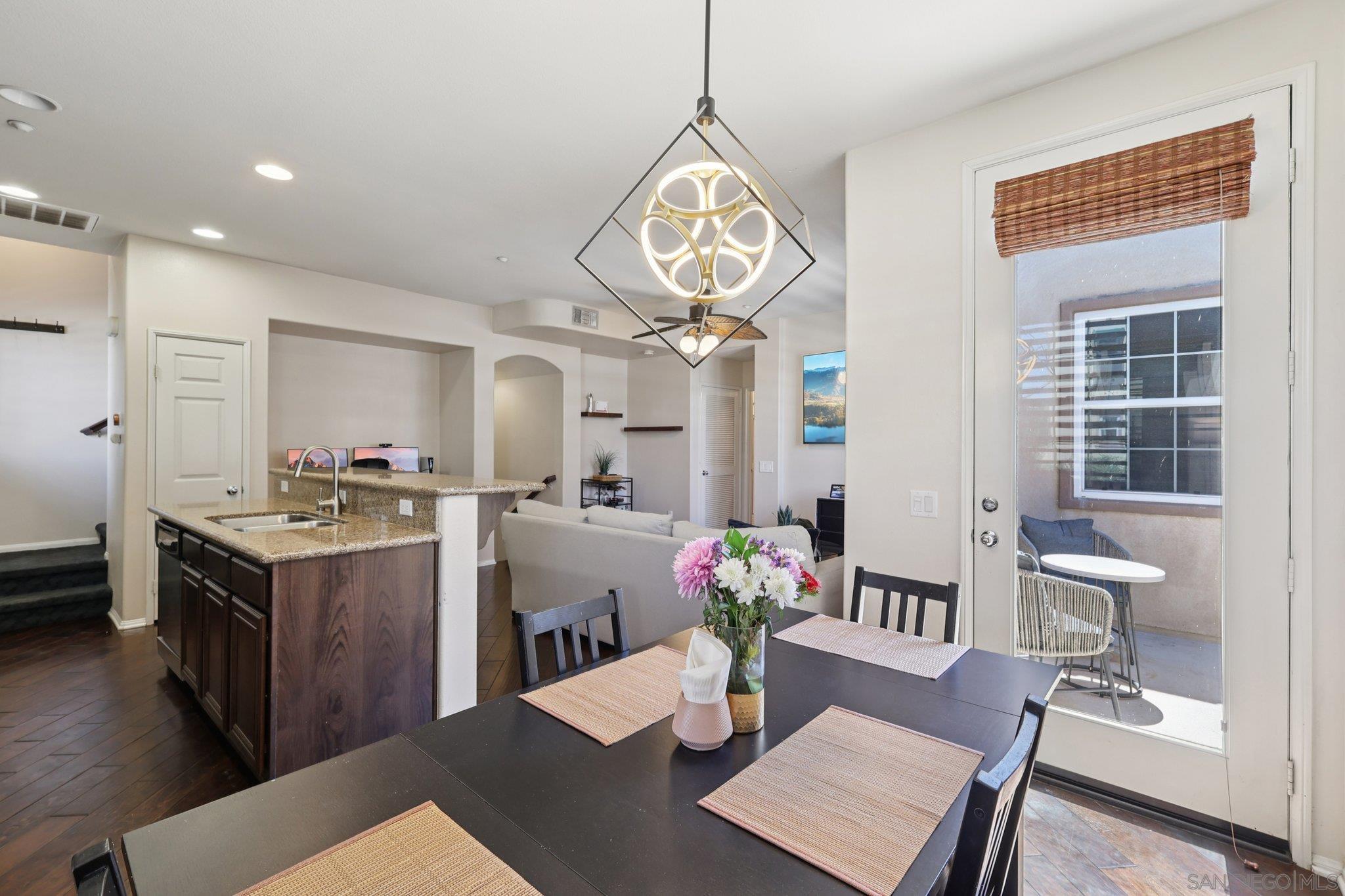 Detail Gallery Image 7 of 31 For 31167  Strawberry Tree Lane, Temecula,  CA 92592 - 2 Beds | 2 Baths