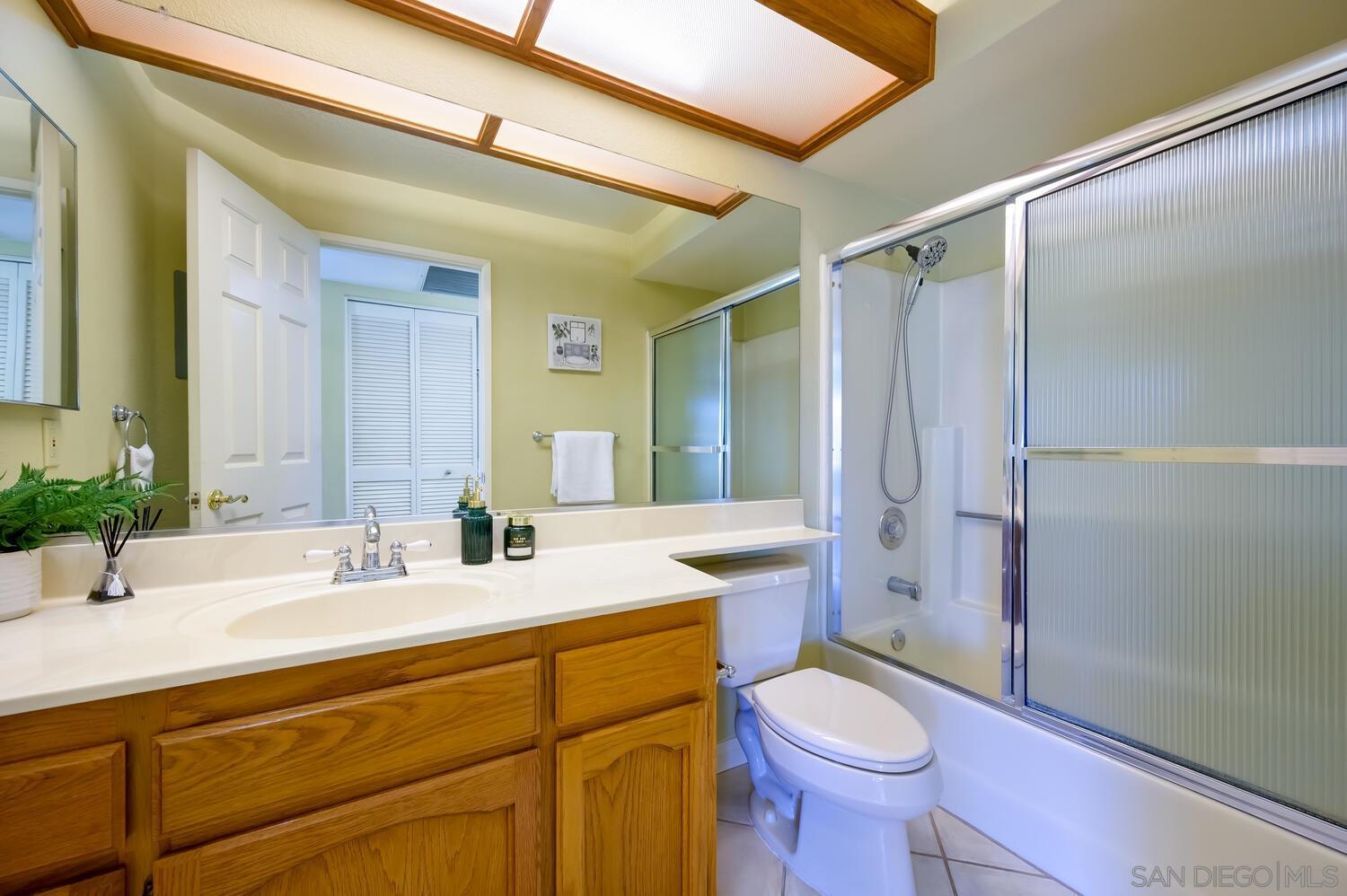 Detail Gallery Image 24 of 42 For 4140  Hamilton St  #1,  San Diego,  CA 92104 - 2 Beds | 2 Baths