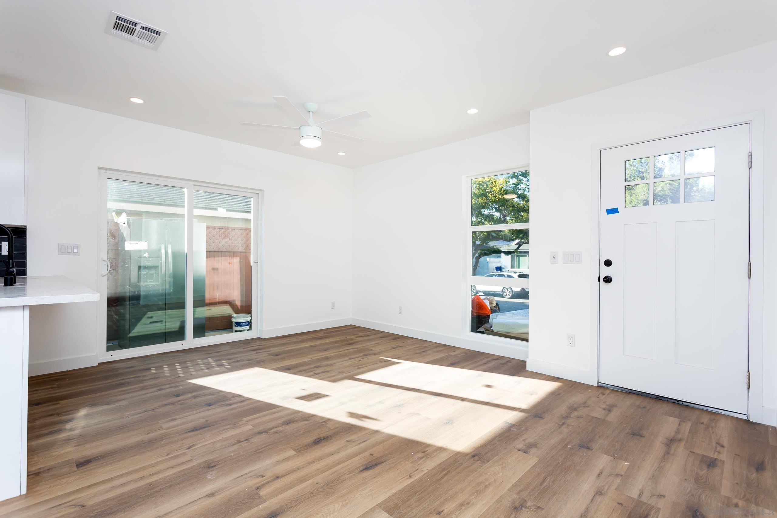 Detail Gallery Image 13 of 60 For 5721-23  Campanile Way, San Diego,  CA 92115 - – Beds | – Baths