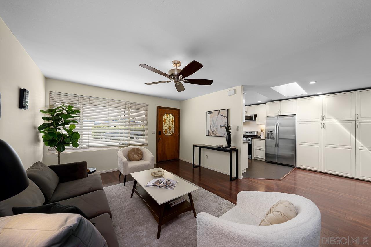 Detail Gallery Image 2 of 30 For 4034  Conrad Avenue, San Diego,  CA 92117 - 3 Beds | 2 Baths