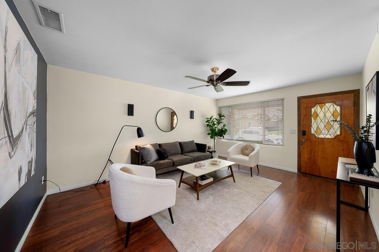 Detail Gallery Image 3 of 30 For 4034  Conrad Avenue, San Diego,  CA 92117 - 3 Beds | 2 Baths