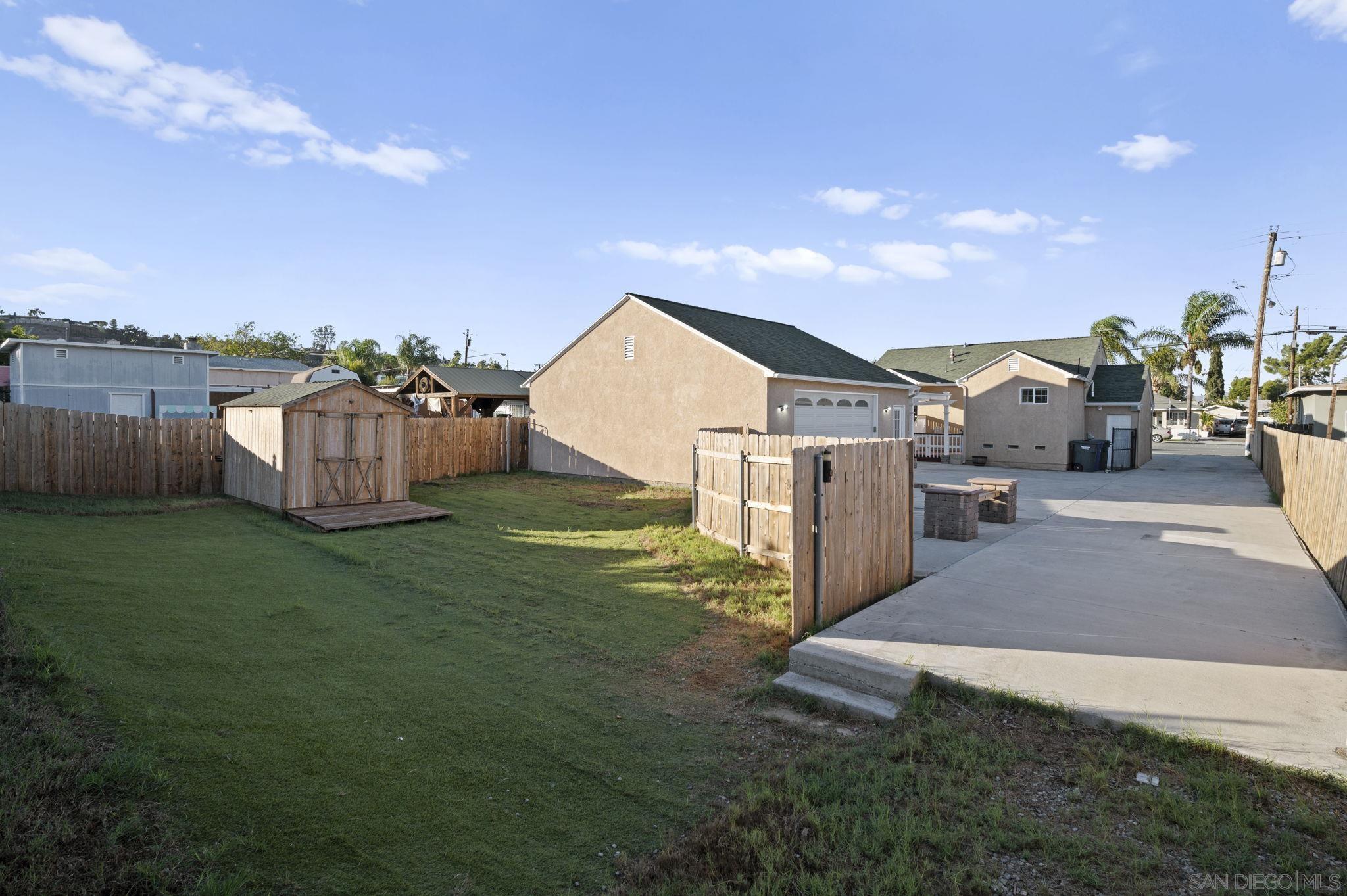 Detail Gallery Image 3 of 37 For 795 W Washington Ave, El Cajon,  CA 92020 - 3 Beds | 2 Baths