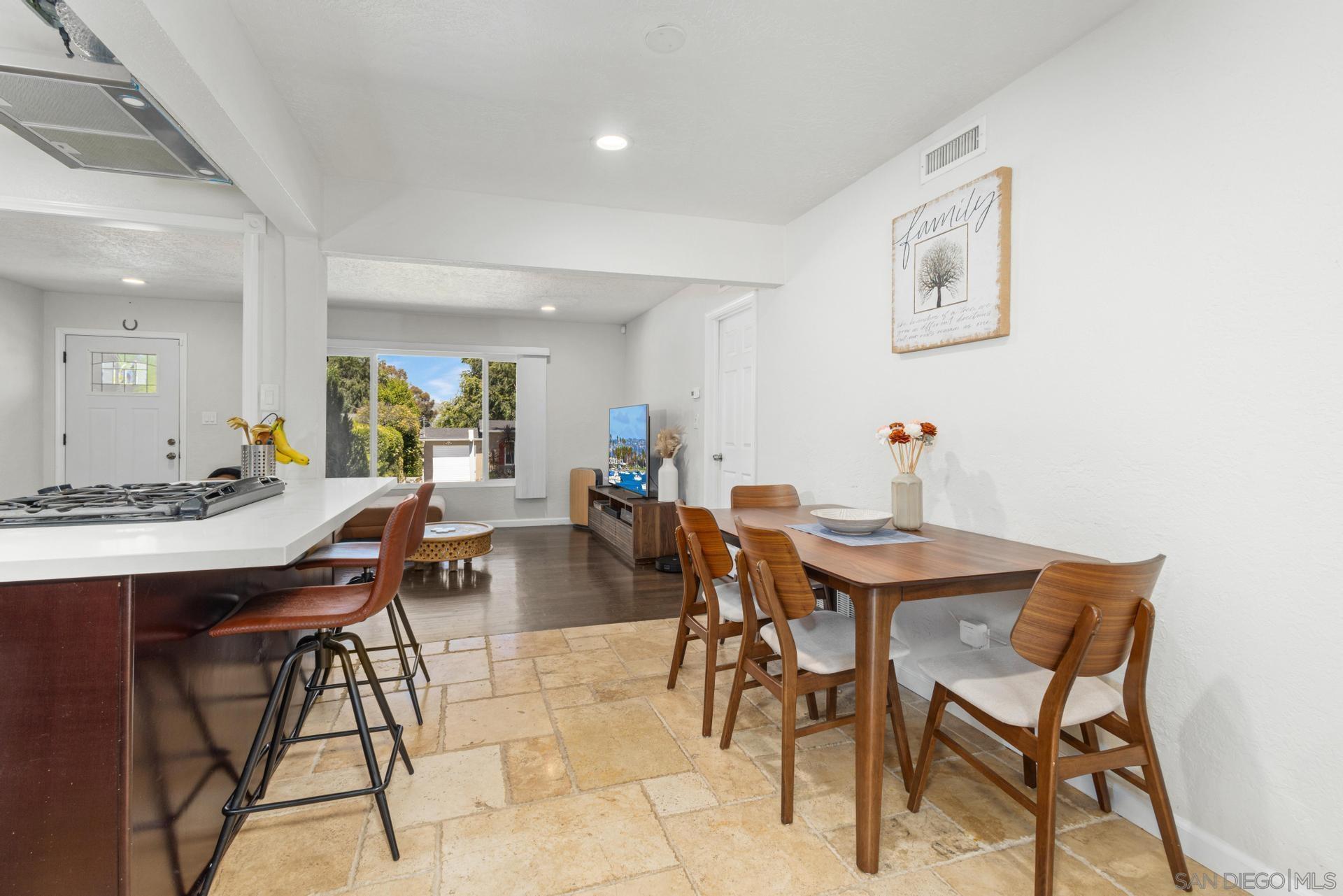 Detail Gallery Image 8 of 24 For 346  El Monte Rd, El Cajon,  CA 92020 - 4 Beds | 2 Baths