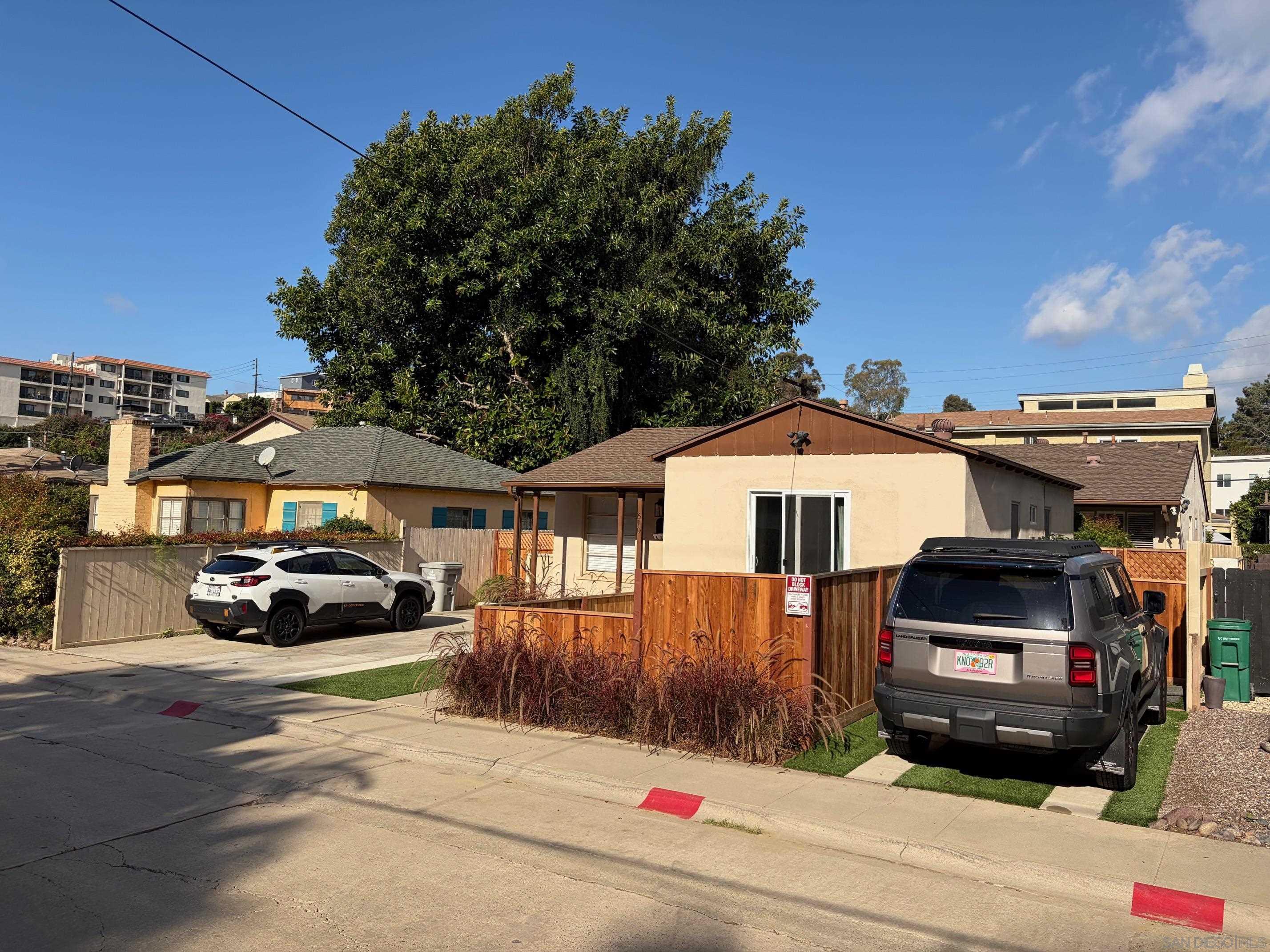 Front Image Thumbnail for SD250044554