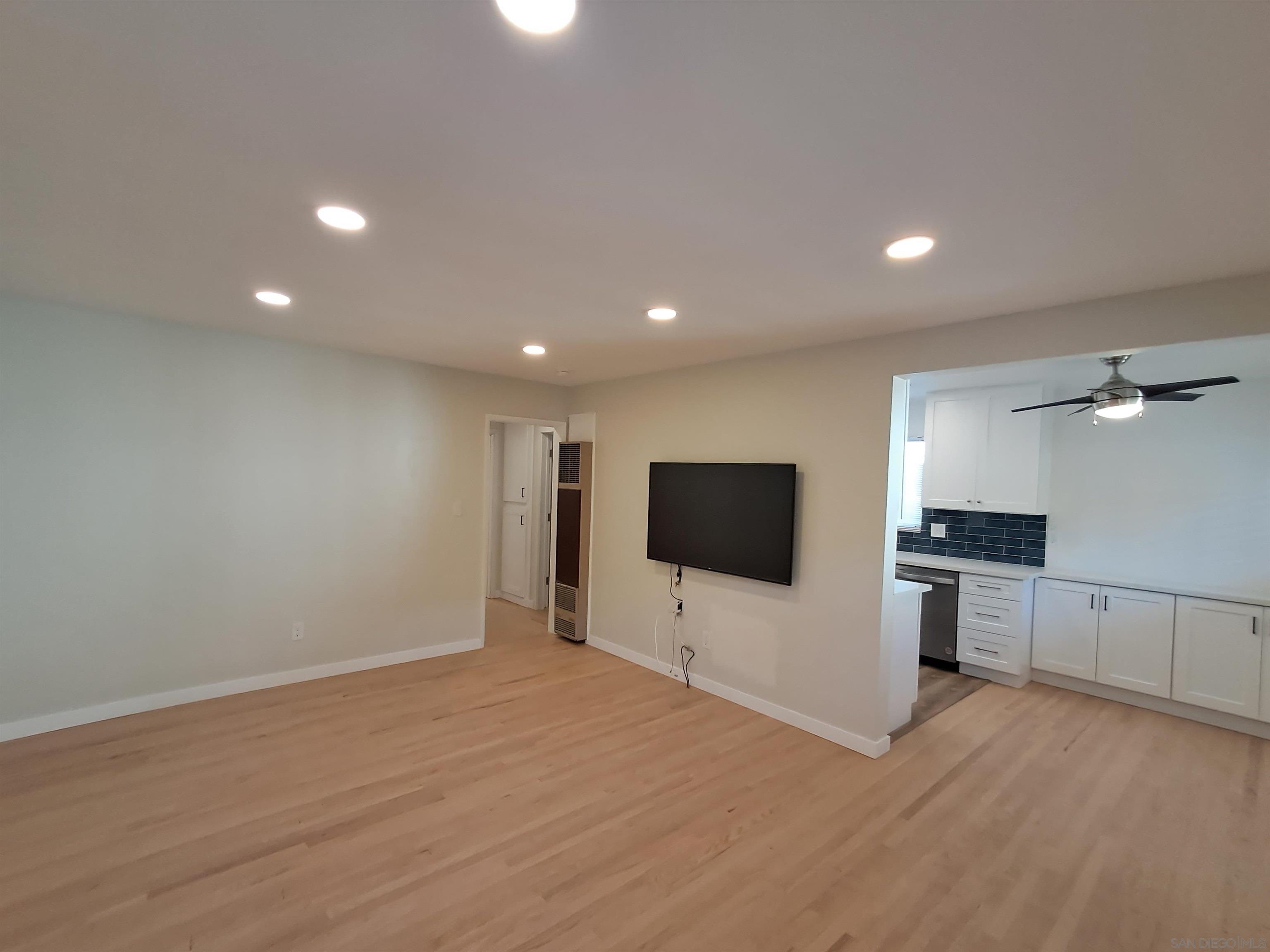 Detail Gallery Image 11 of 16 For Maple S, San Diego,  CA 92103 - – Beds | – Baths