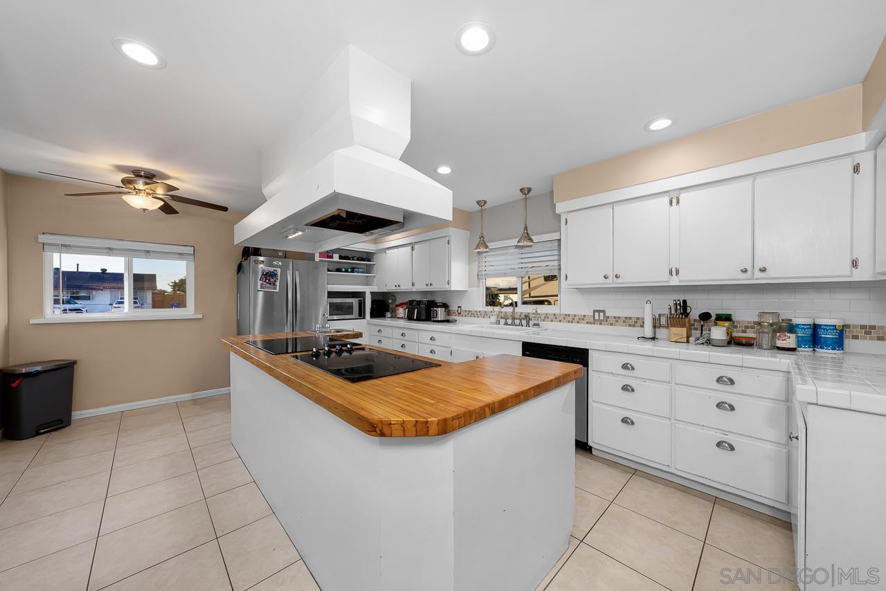 Detail Gallery Image 35 of 68 For 1607  Watwood Rd, Lemon Grove,  CA 91945 - 4 Beds | 3/1 Baths