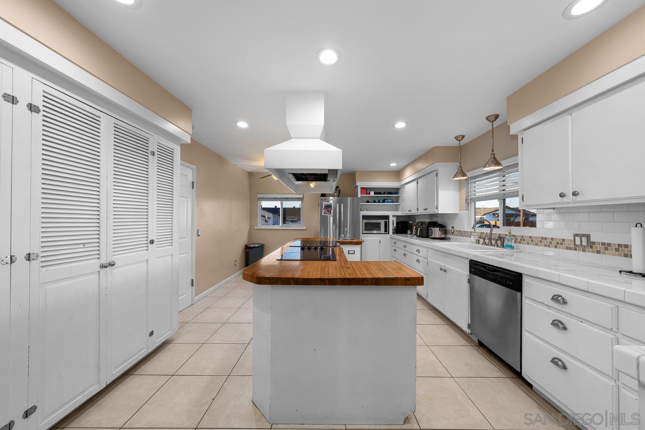 Detail Gallery Image 40 of 68 For 1607  Watwood Rd, Lemon Grove,  CA 91945 - 4 Beds | 3/1 Baths