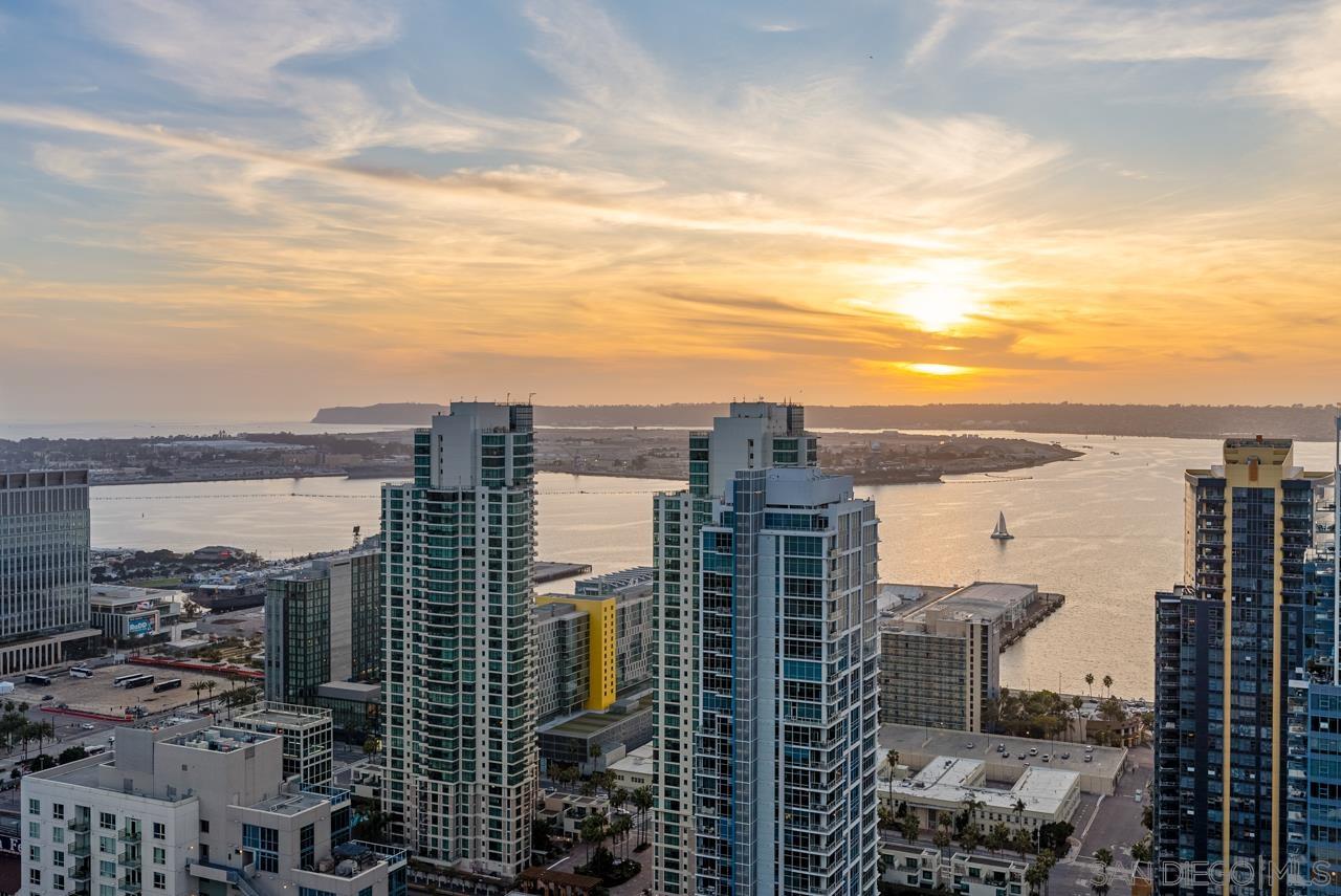 Detail Gallery Image 4 of 55 For 1331  Columbia St  3607, San Diego,  CA 92101 - 1 Beds | 1 Baths