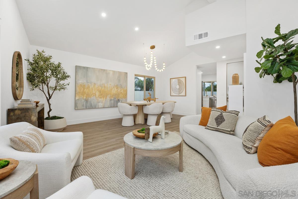 Detail Gallery Image 2 of 19 For 11325  Calenda Rd, San Diego,  CA 92127 - 4 Beds | 2 Baths