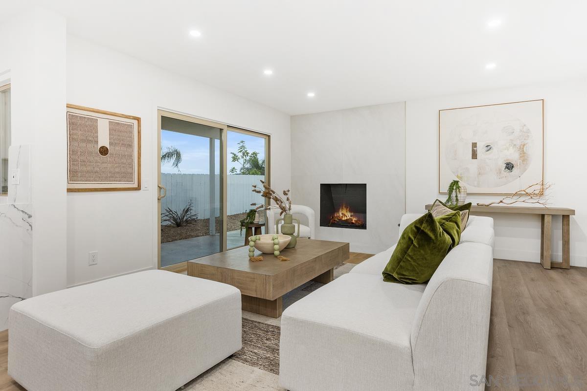 Detail Gallery Image 5 of 19 For 11325  Calenda Rd, San Diego,  CA 92127 - 4 Beds | 2 Baths