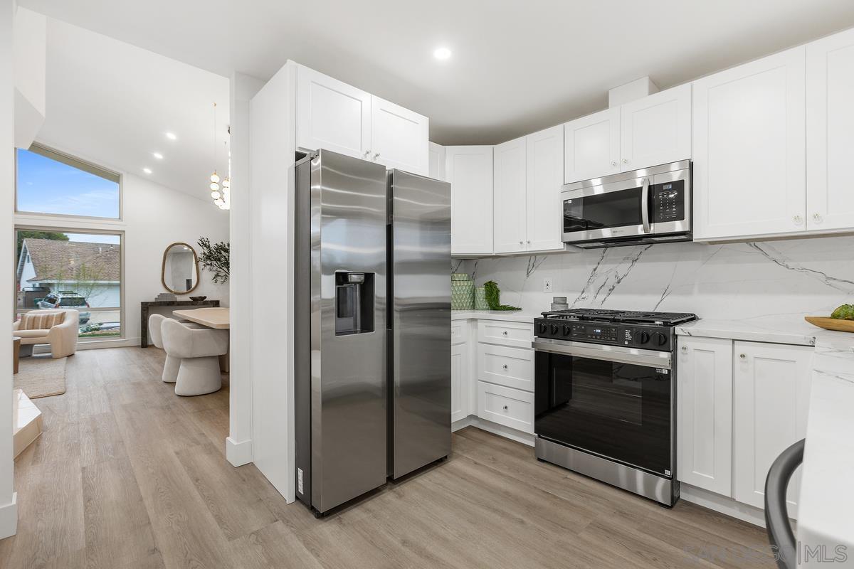 Detail Gallery Image 10 of 19 For 11325  Calenda Rd, San Diego,  CA 92127 - 4 Beds | 2 Baths