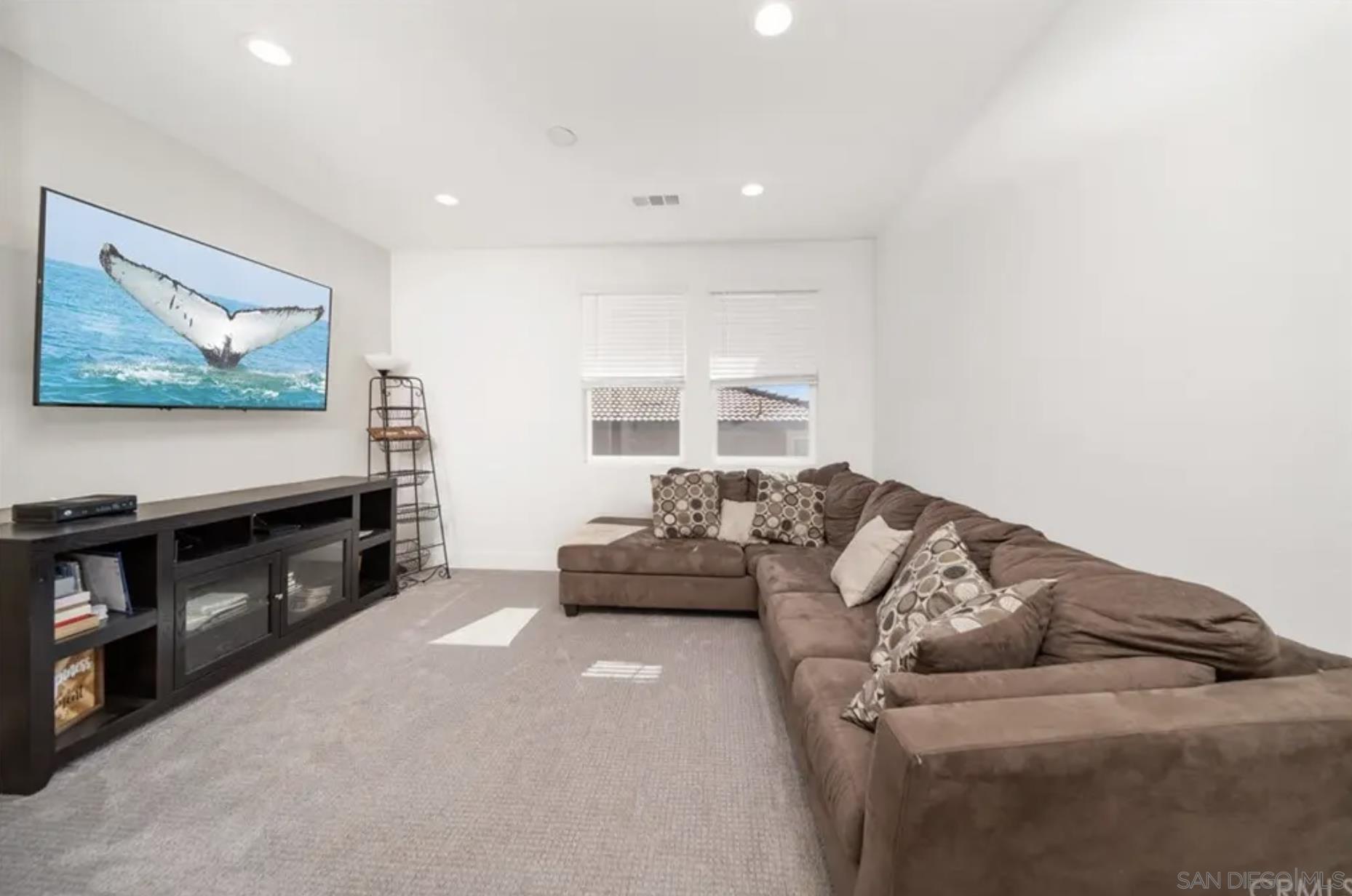 Detail Gallery Image 11 of 27 For 338  Ventasso Way, Fallbrook,  CA 92028 - 4 Beds | 3/1 Baths