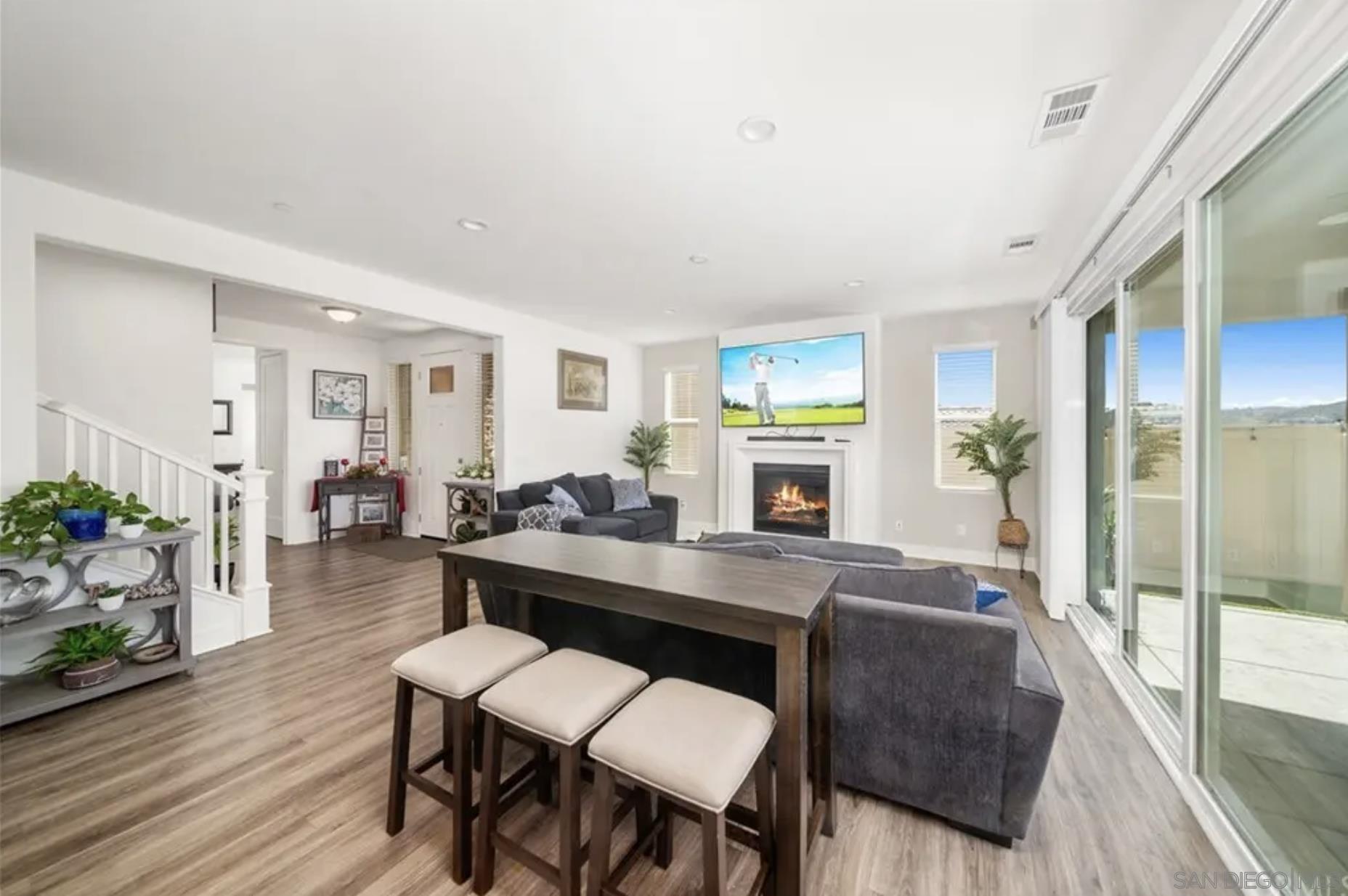 Detail Gallery Image 8 of 27 For 338  Ventasso Way, Fallbrook,  CA 92028 - 4 Beds | 3/1 Baths