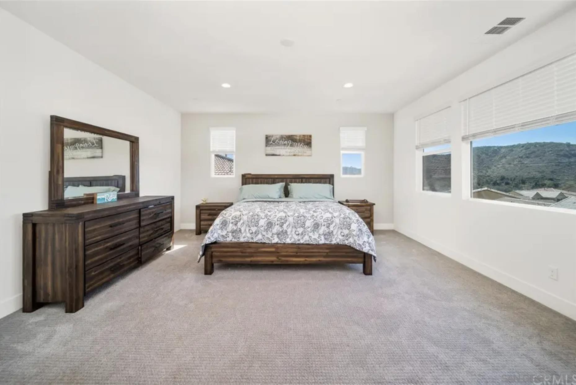 Detail Gallery Image 10 of 27 For 338  Ventasso Way, Fallbrook,  CA 92028 - 4 Beds | 3/1 Baths