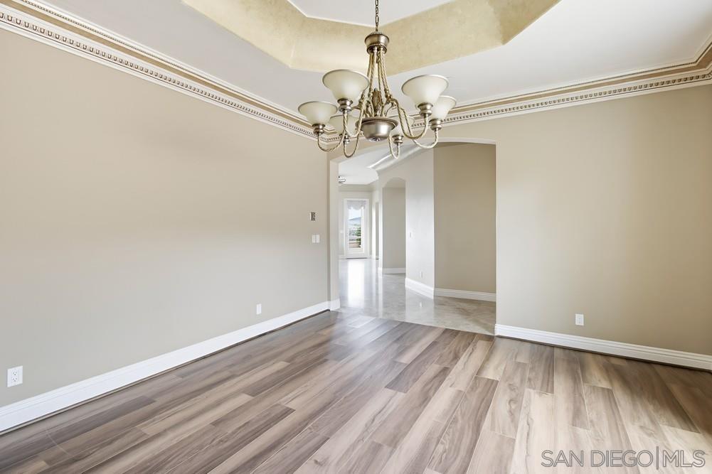 Detail Gallery Image 16 of 73 For 30270  Montrachet St, Bonsall,  CA 92003 - 4 Beds | 6 Baths