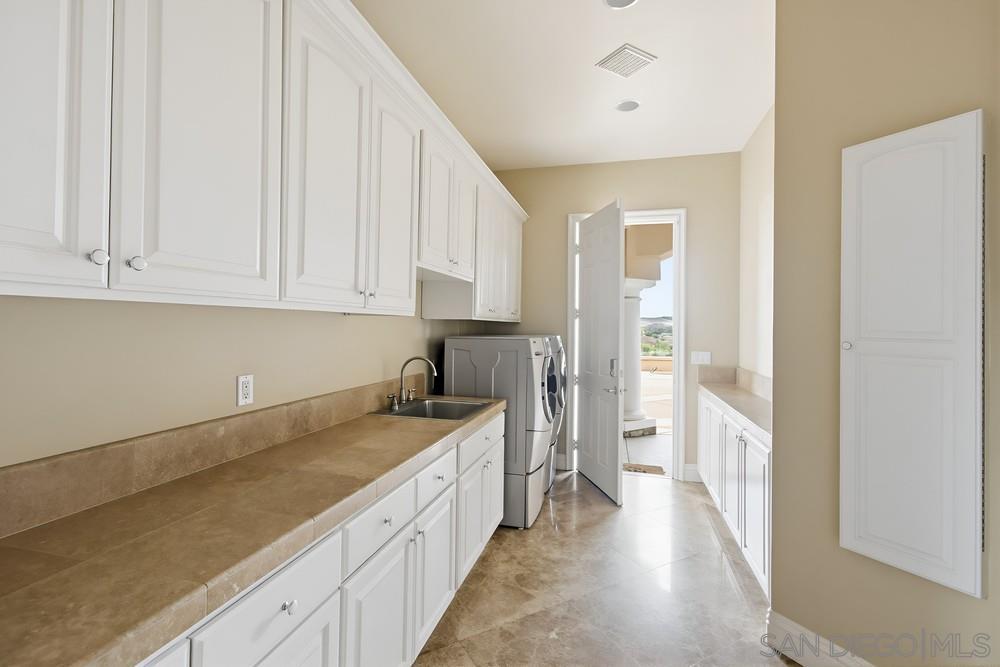 Detail Gallery Image 28 of 73 For 30270  Montrachet St, Bonsall,  CA 92003 - 4 Beds | 6 Baths