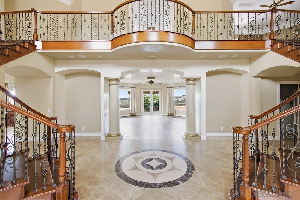 Detail Gallery Image 4 of 73 For 30270  Montrachet St, Bonsall,  CA 92003 - 4 Beds | 6 Baths