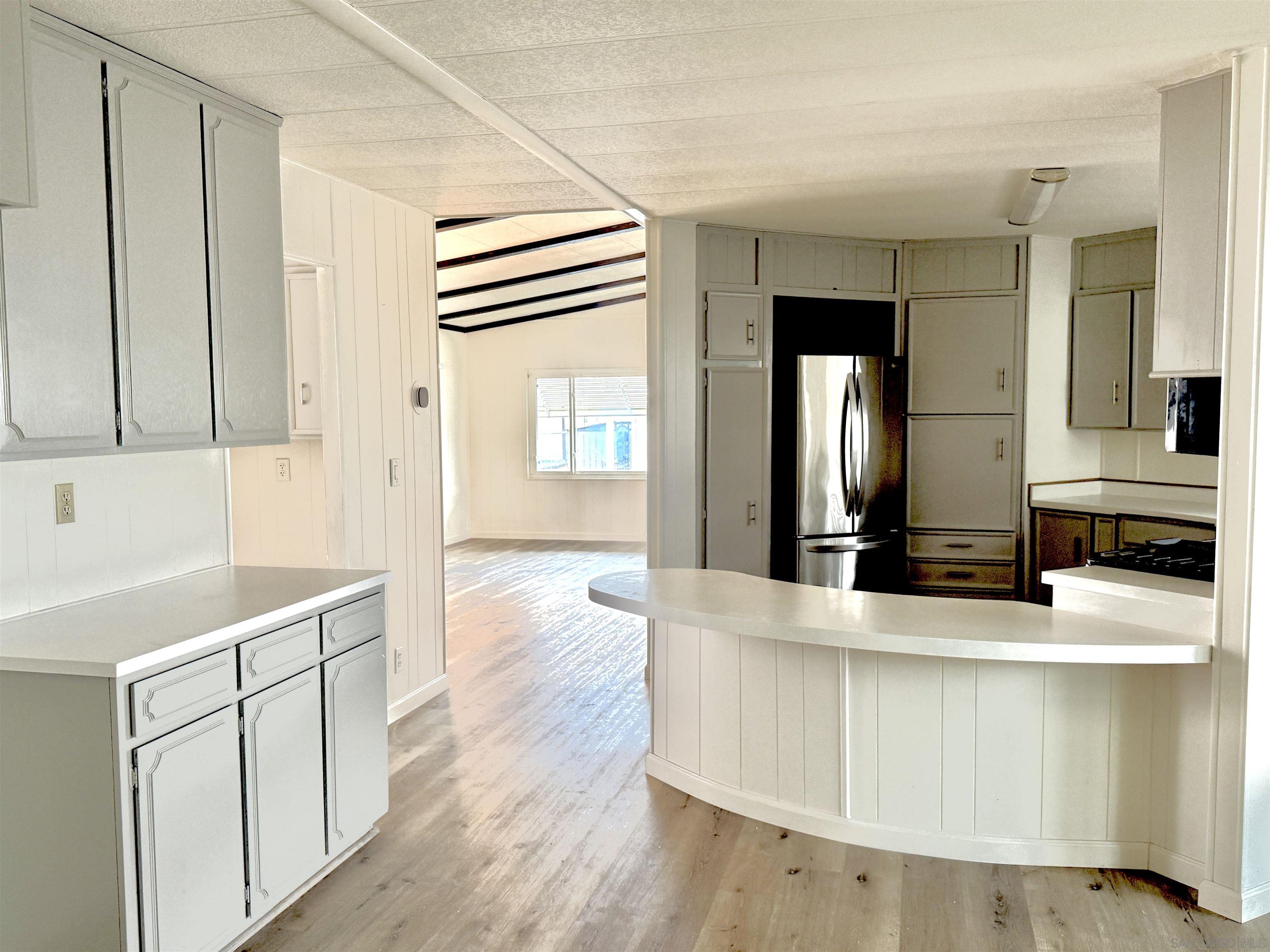 Detail Gallery Image 4 of 7 For 1212  H St N 14, Ramona,  CA 92065 - 2 Beds | 2 Baths