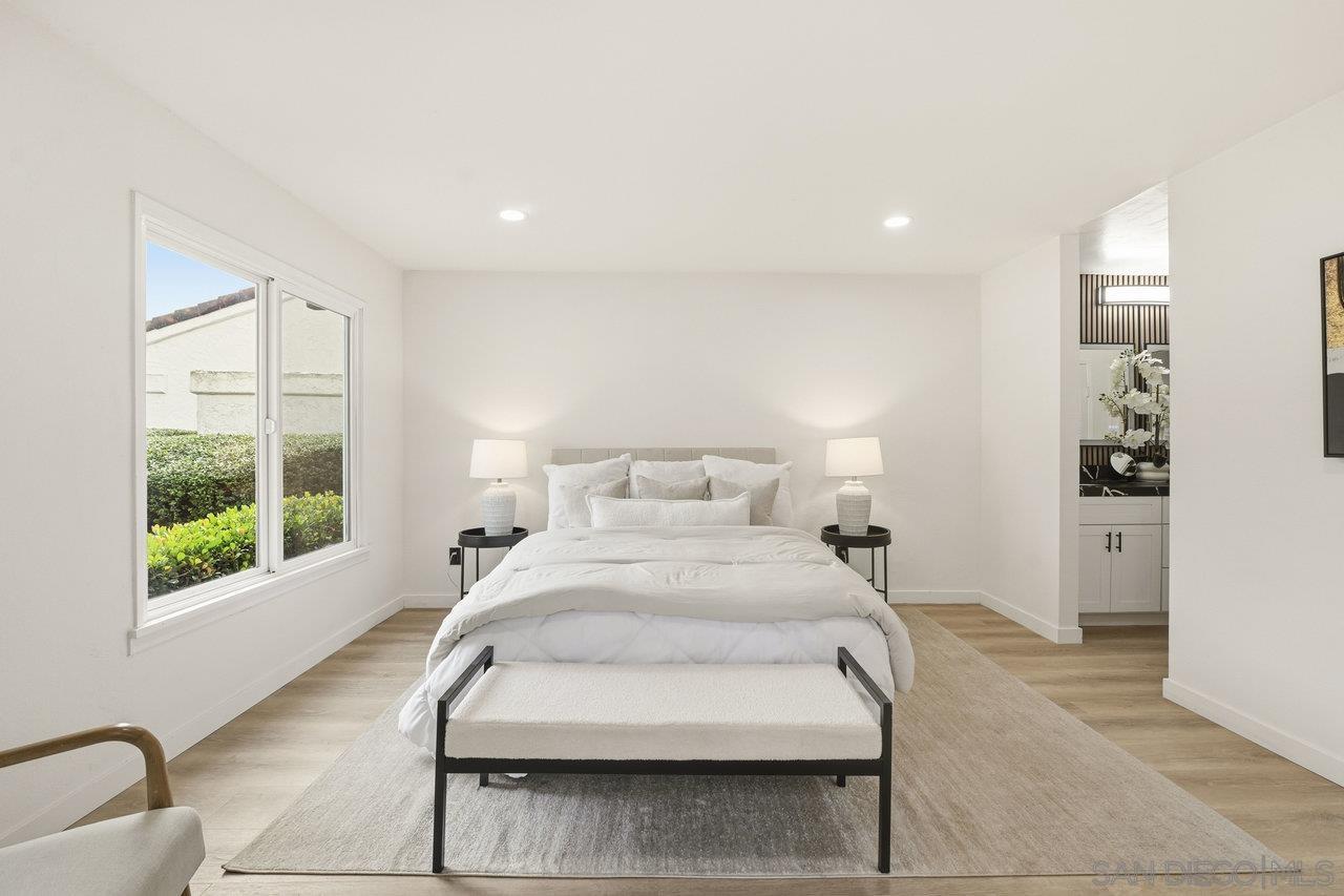 Detail Gallery Image 18 of 39 For 17676  Corte Sobrado, San Diego,  CA 92128 - 2 Beds | 2 Baths