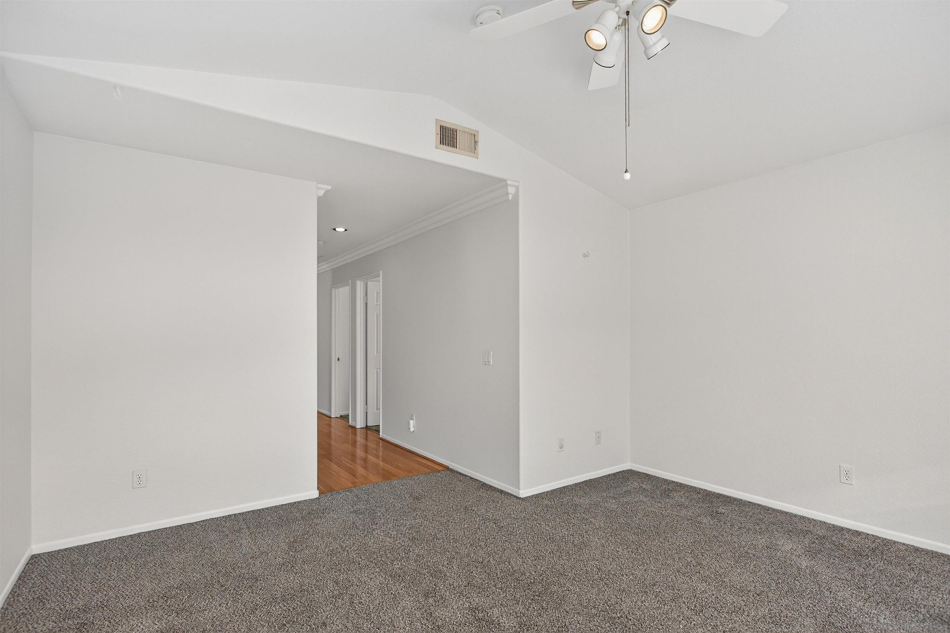 Detail Gallery Image 34 of 49 For 11911  Dapple Way, San Diego,  CA 92128 - 5 Beds | 3 Baths