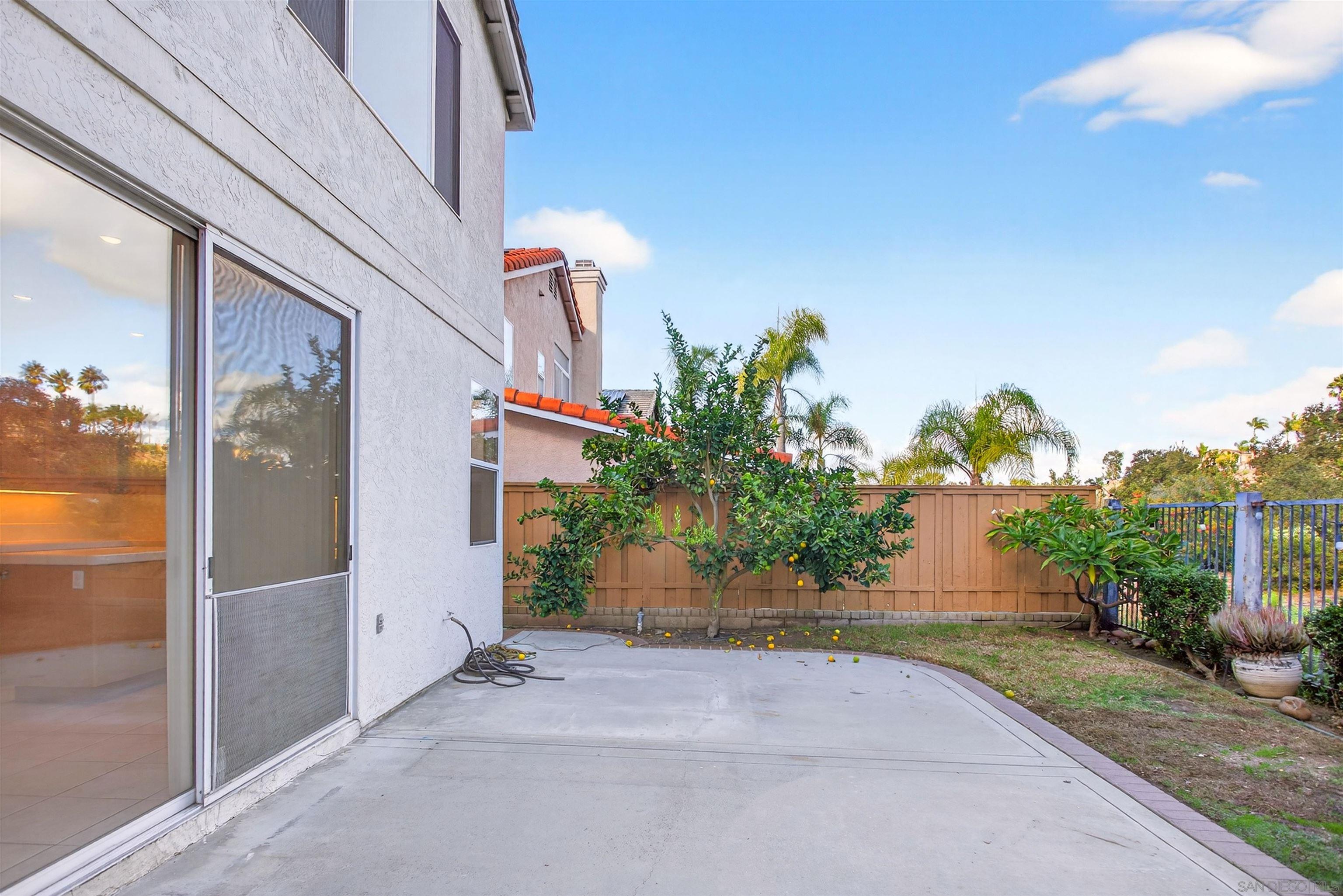 Detail Gallery Image 39 of 49 For 11911  Dapple Way, San Diego,  CA 92128 - 5 Beds | 3 Baths