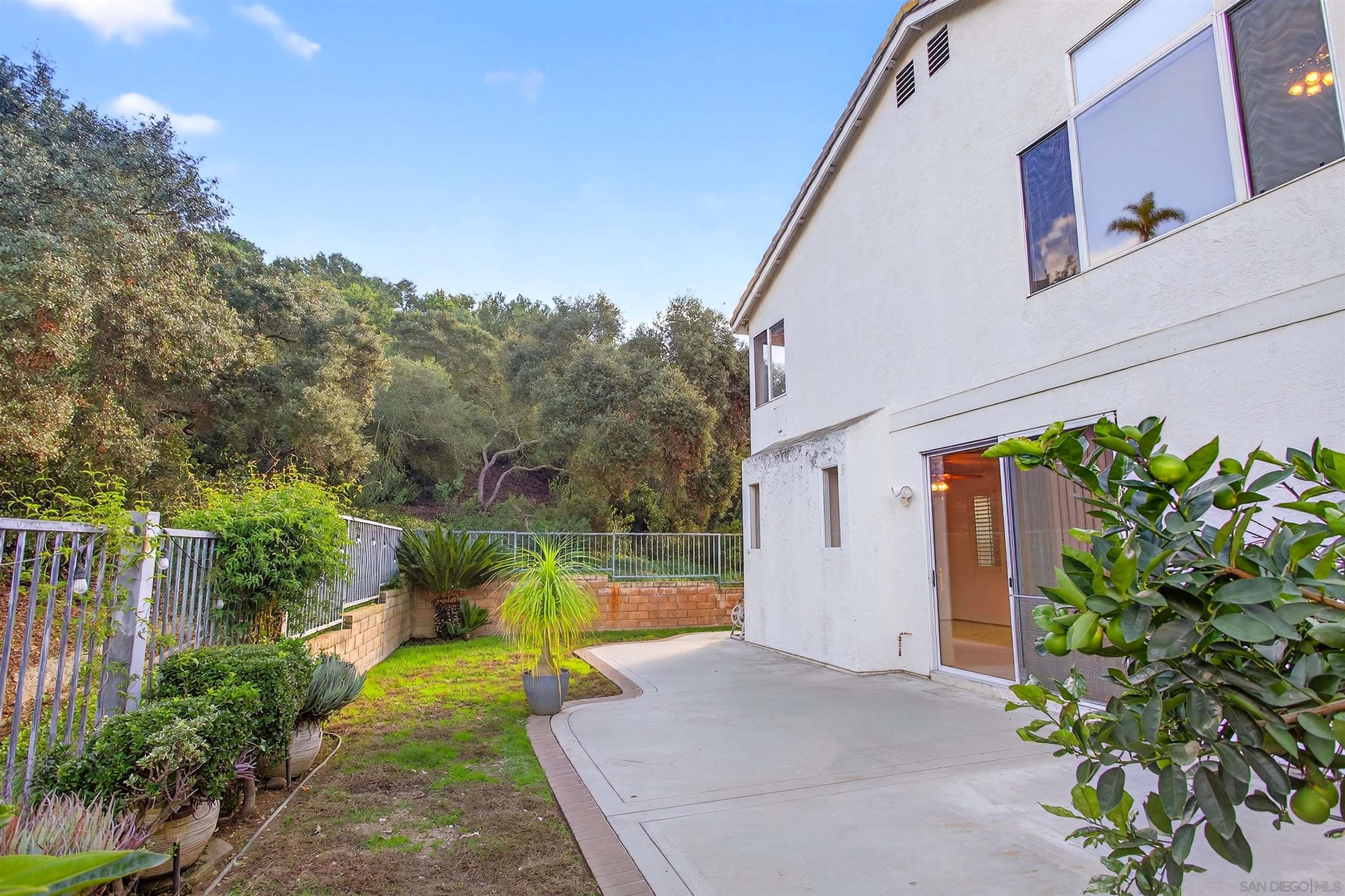 Detail Gallery Image 40 of 49 For 11911  Dapple Way, San Diego,  CA 92128 - 5 Beds | 3 Baths