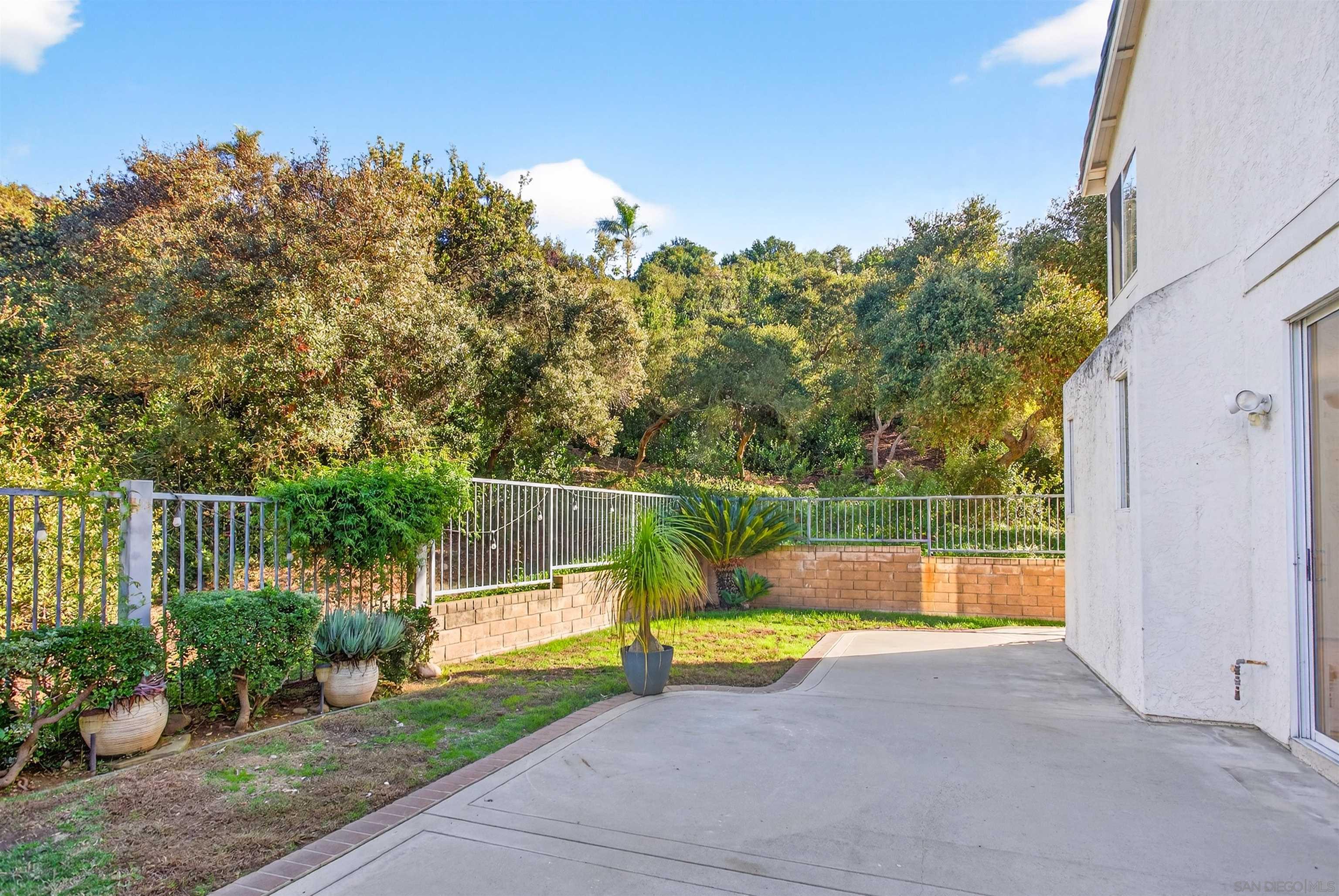 Detail Gallery Image 42 of 49 For 11911  Dapple Way, San Diego,  CA 92128 - 5 Beds | 3 Baths