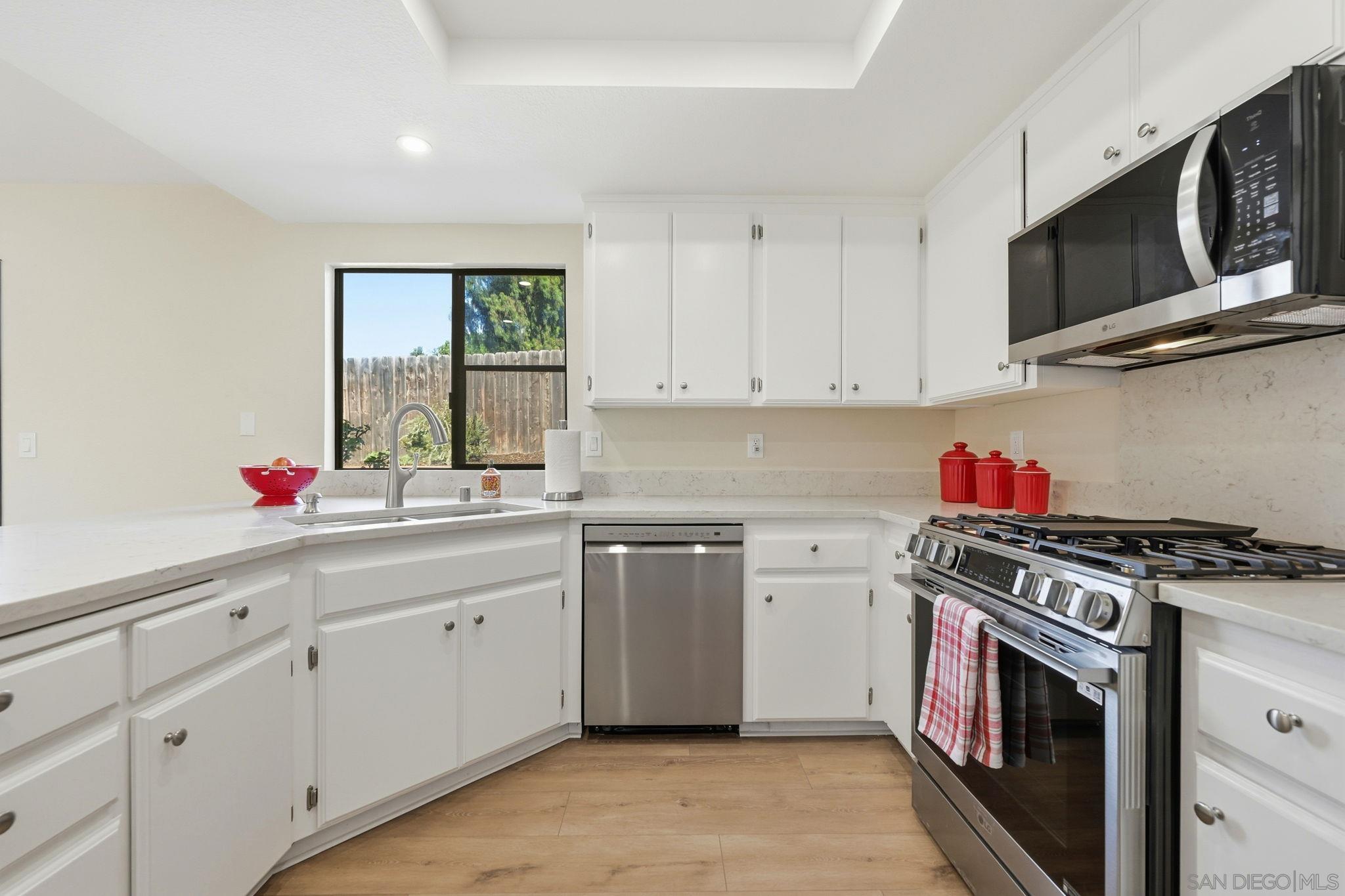 Detail Gallery Image 15 of 43 For 304  Lion Valley Rd, Escondido,  CA 92027 - 3 Beds | 2 Baths