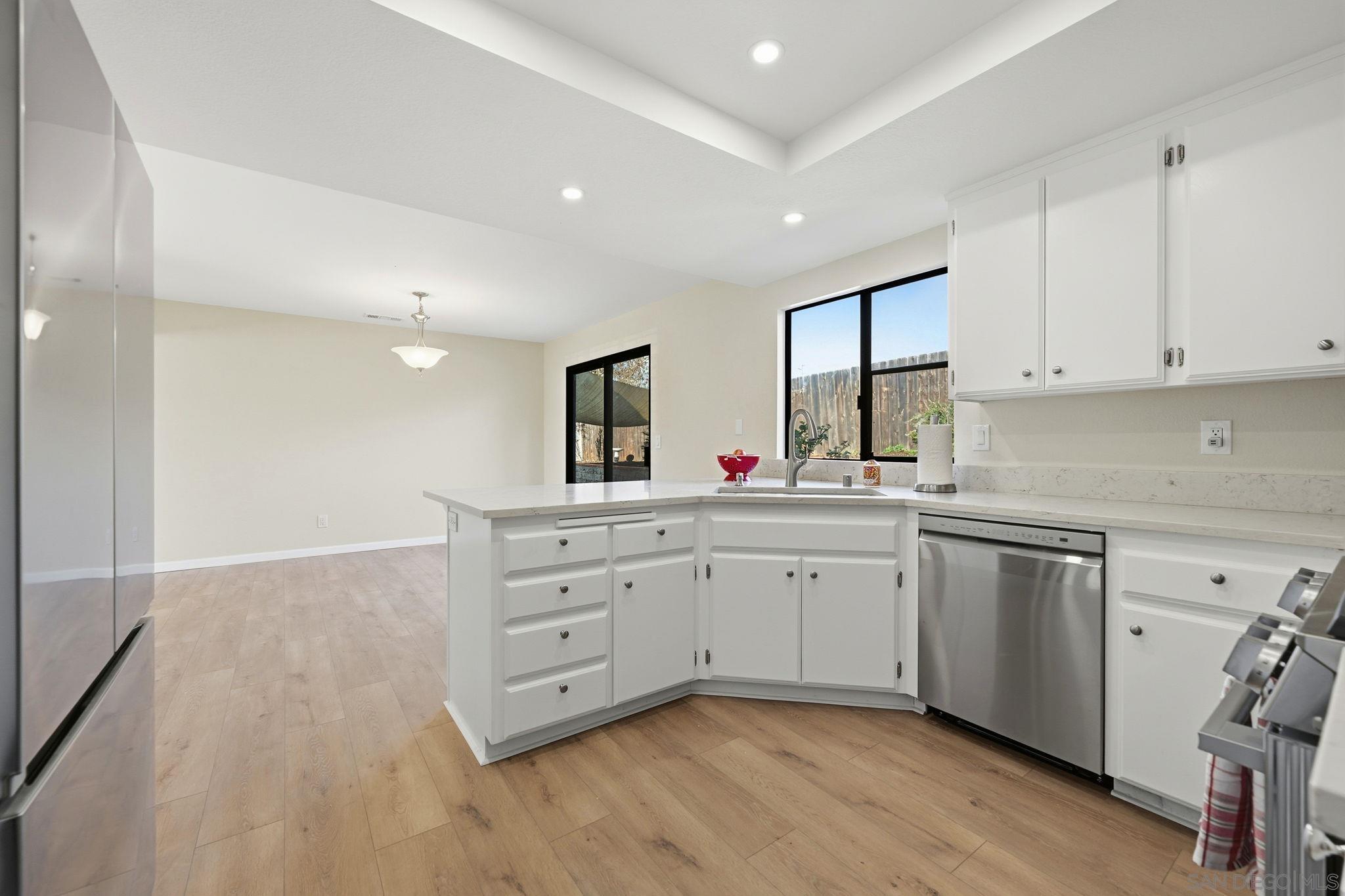 Detail Gallery Image 17 of 43 For 304  Lion Valley Rd, Escondido,  CA 92027 - 3 Beds | 2 Baths