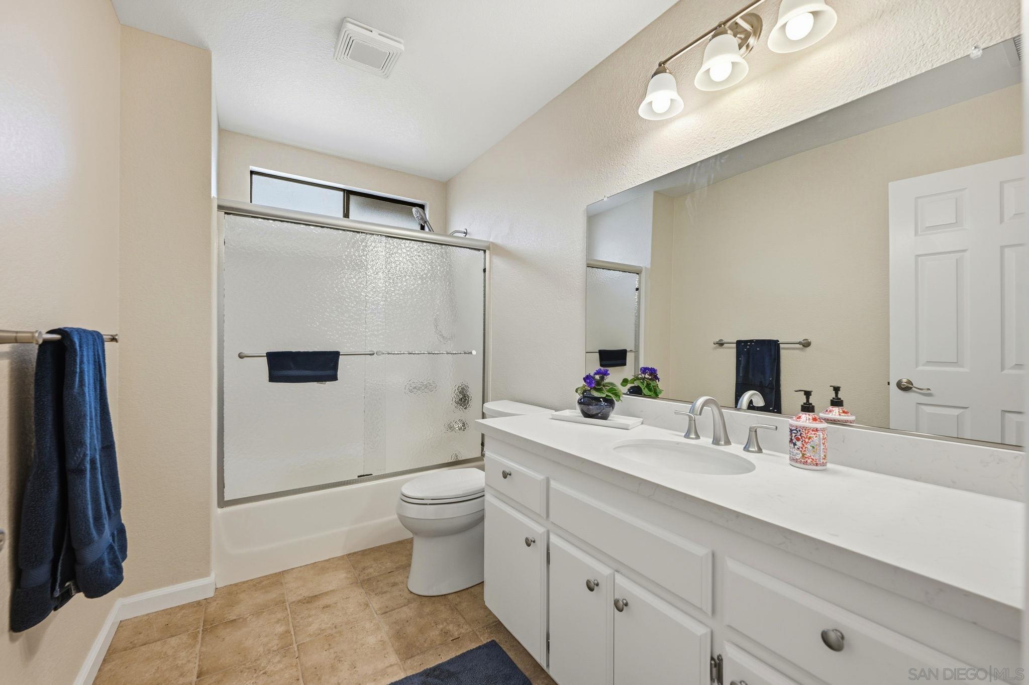 Detail Gallery Image 19 of 43 For 304  Lion Valley Rd, Escondido,  CA 92027 - 3 Beds | 2 Baths