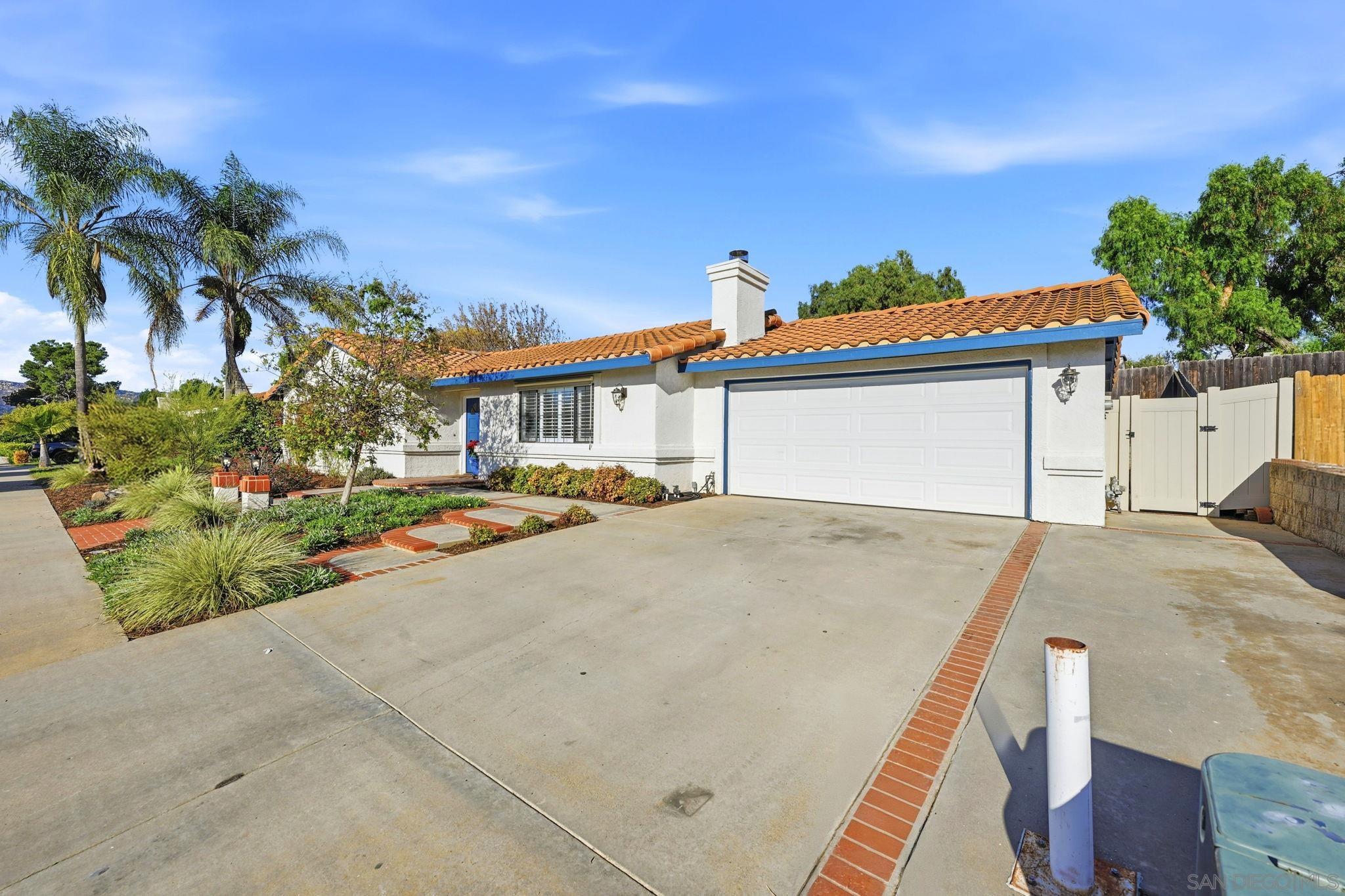 Detail Gallery Image 3 of 43 For 304  Lion Valley Rd, Escondido,  CA 92027 - 3 Beds | 2 Baths