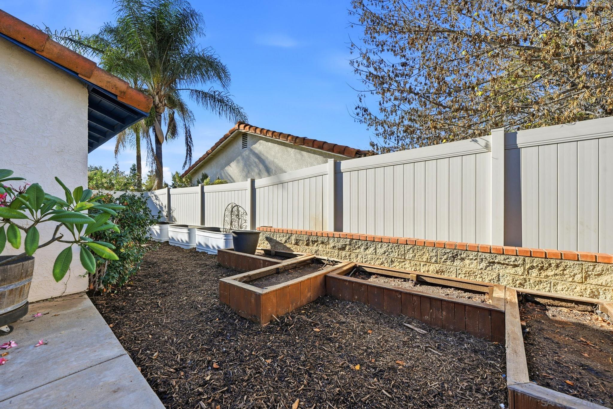 Detail Gallery Image 39 of 43 For 304  Lion Valley Rd, Escondido,  CA 92027 - 3 Beds | 2 Baths