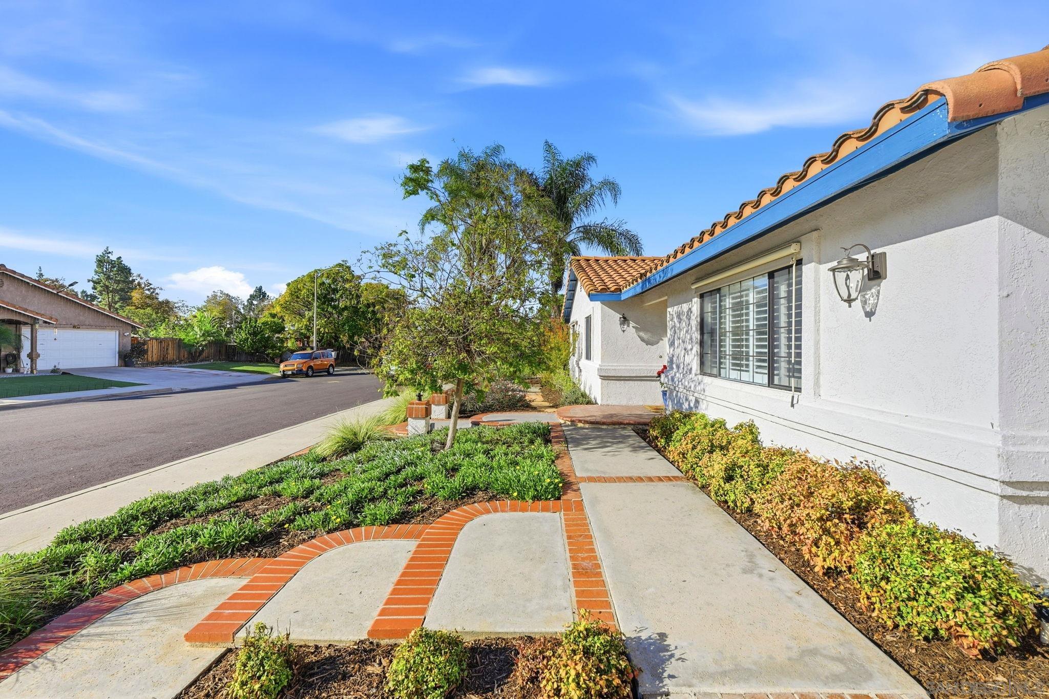 Detail Gallery Image 5 of 43 For 304  Lion Valley Rd, Escondido,  CA 92027 - 3 Beds | 2 Baths