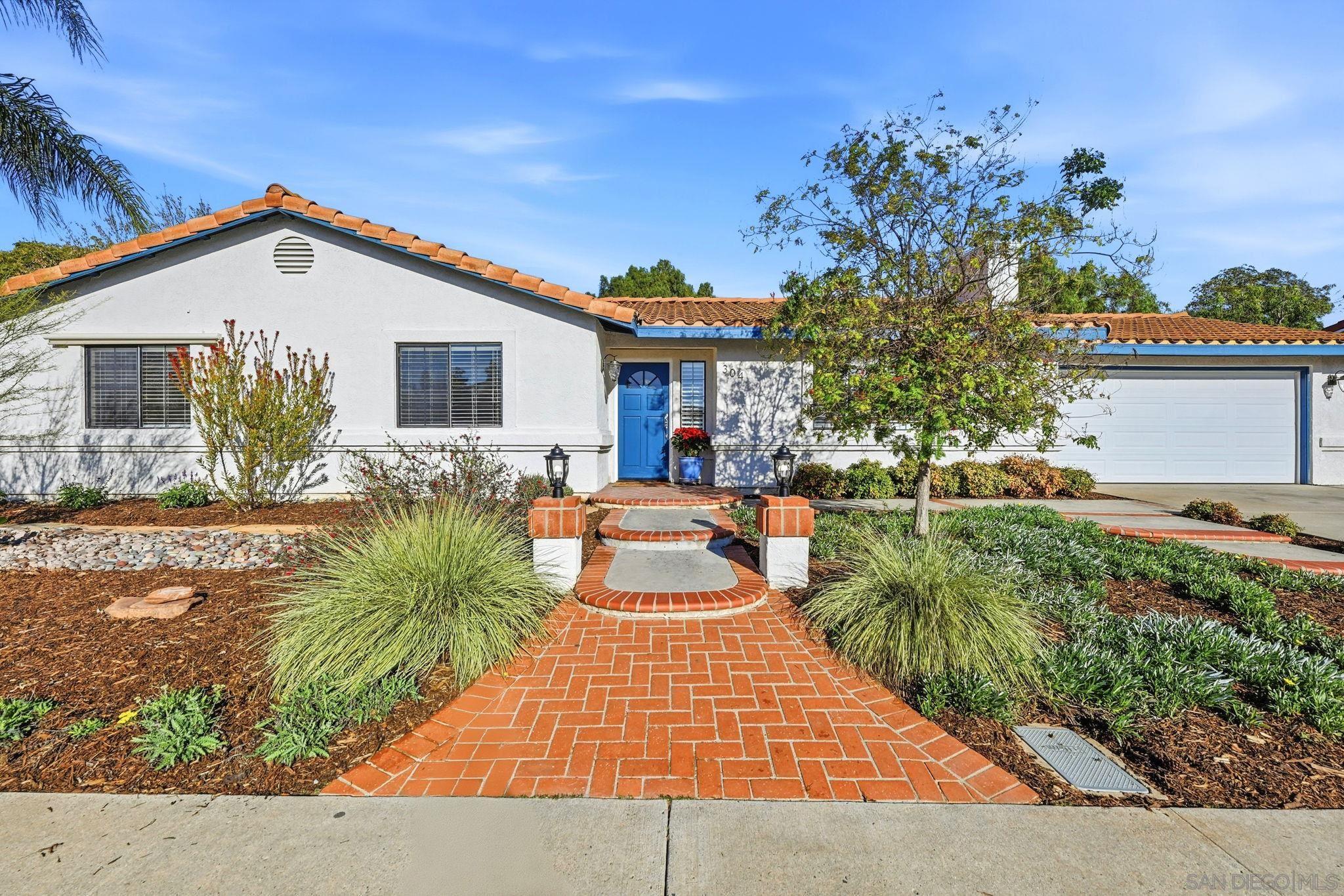 Detail Gallery Image 6 of 43 For 304  Lion Valley Rd, Escondido,  CA 92027 - 3 Beds | 2 Baths