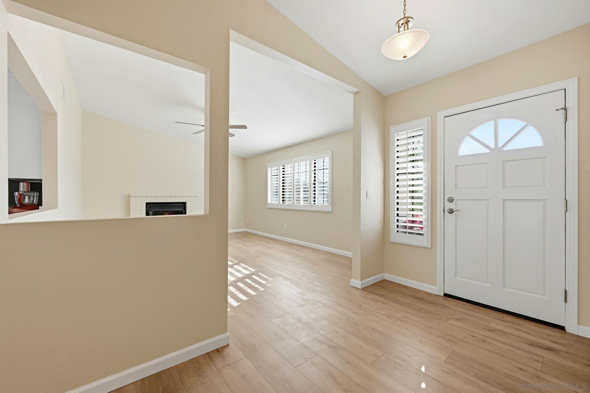 Detail Gallery Image 7 of 43 For 304  Lion Valley Rd, Escondido,  CA 92027 - 3 Beds | 2 Baths