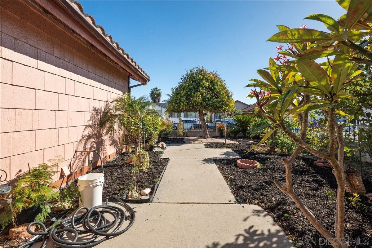 Detail Gallery Image 2 of 32 For 6462  Hauser St, San Diego,  CA 92114 - 3 Beds | 2 Baths