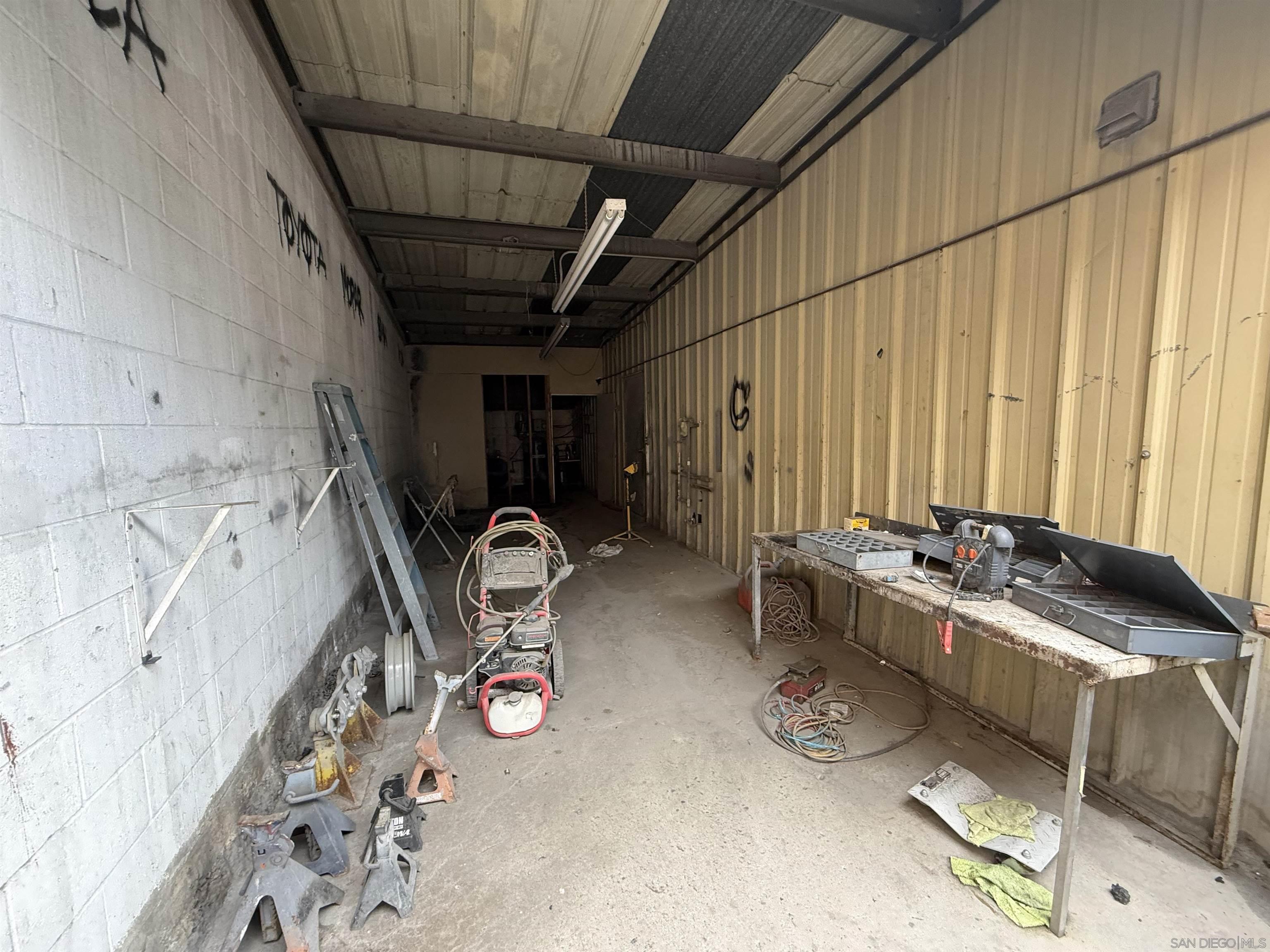 Detail Gallery Image 14 of 20 For 1318  W Mission Rd, Escondido,  CA 92029 - – Beds | – Baths