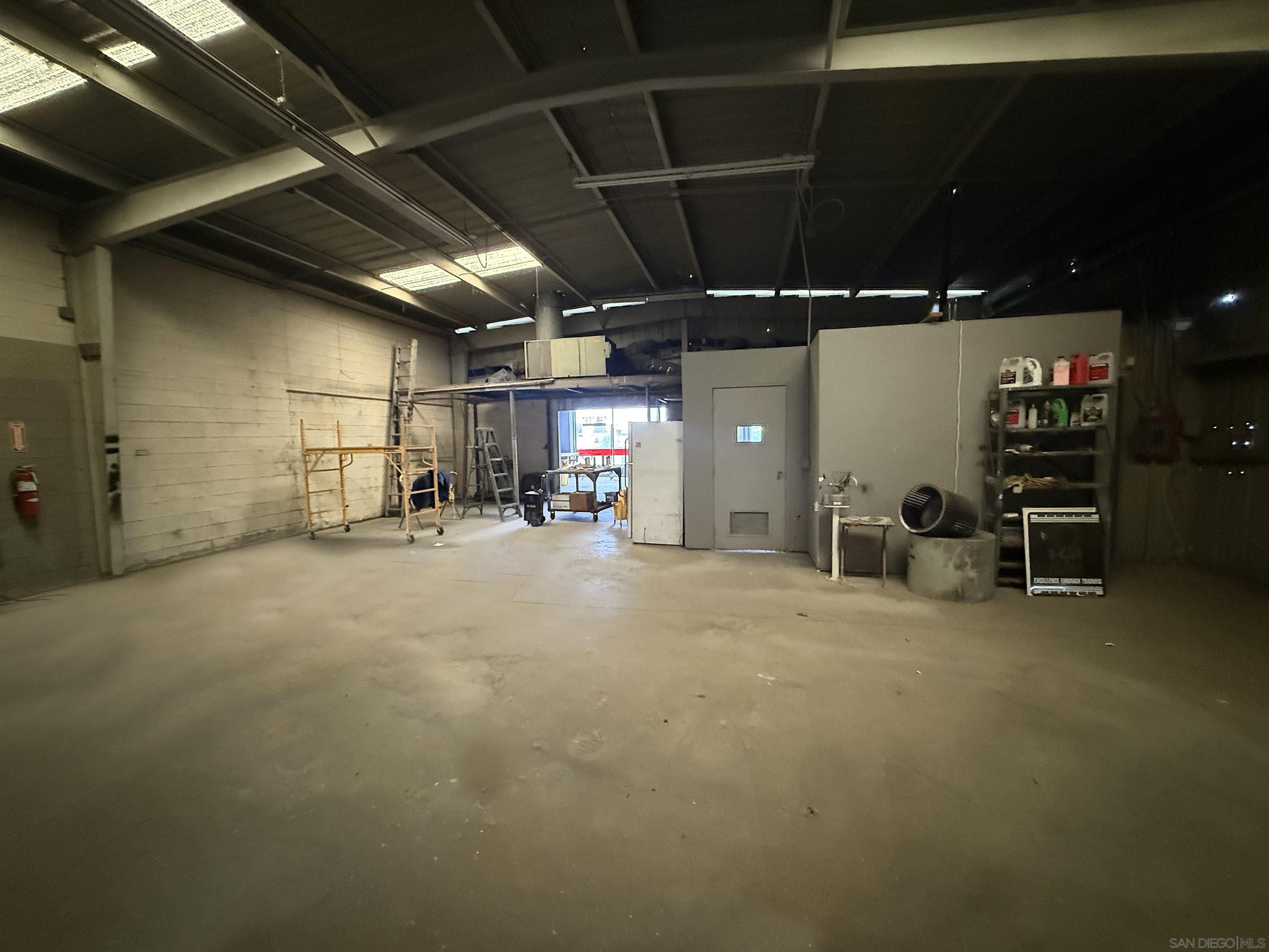 Detail Gallery Image 9 of 20 For 1318  W Mission Rd, Escondido,  CA 92029 - – Beds | – Baths