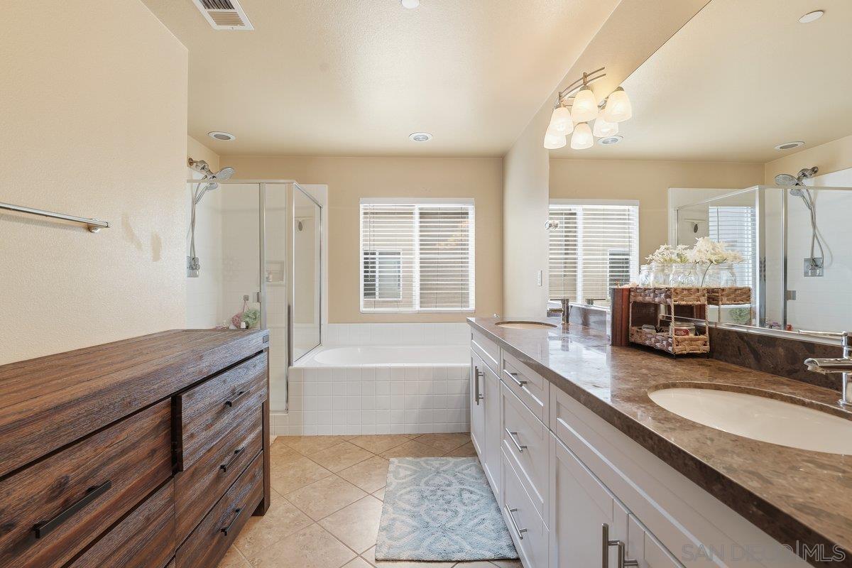 Detail Gallery Image 19 of 41 For 4543  Rainier Ave  #19,  San Diego,  CA 92120 - 3 Beds | 3 Baths