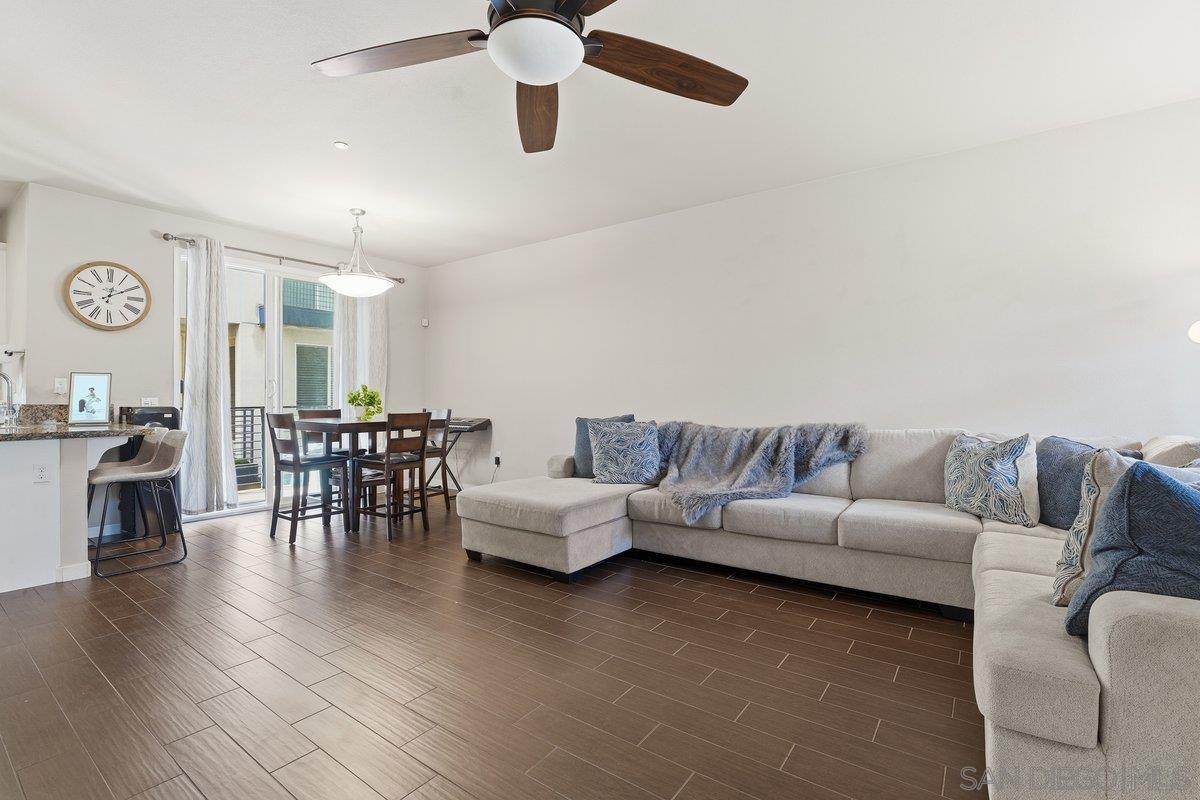 Detail Gallery Image 9 of 41 For 4543  Rainier Ave  #19,  San Diego,  CA 92120 - 3 Beds | 3 Baths