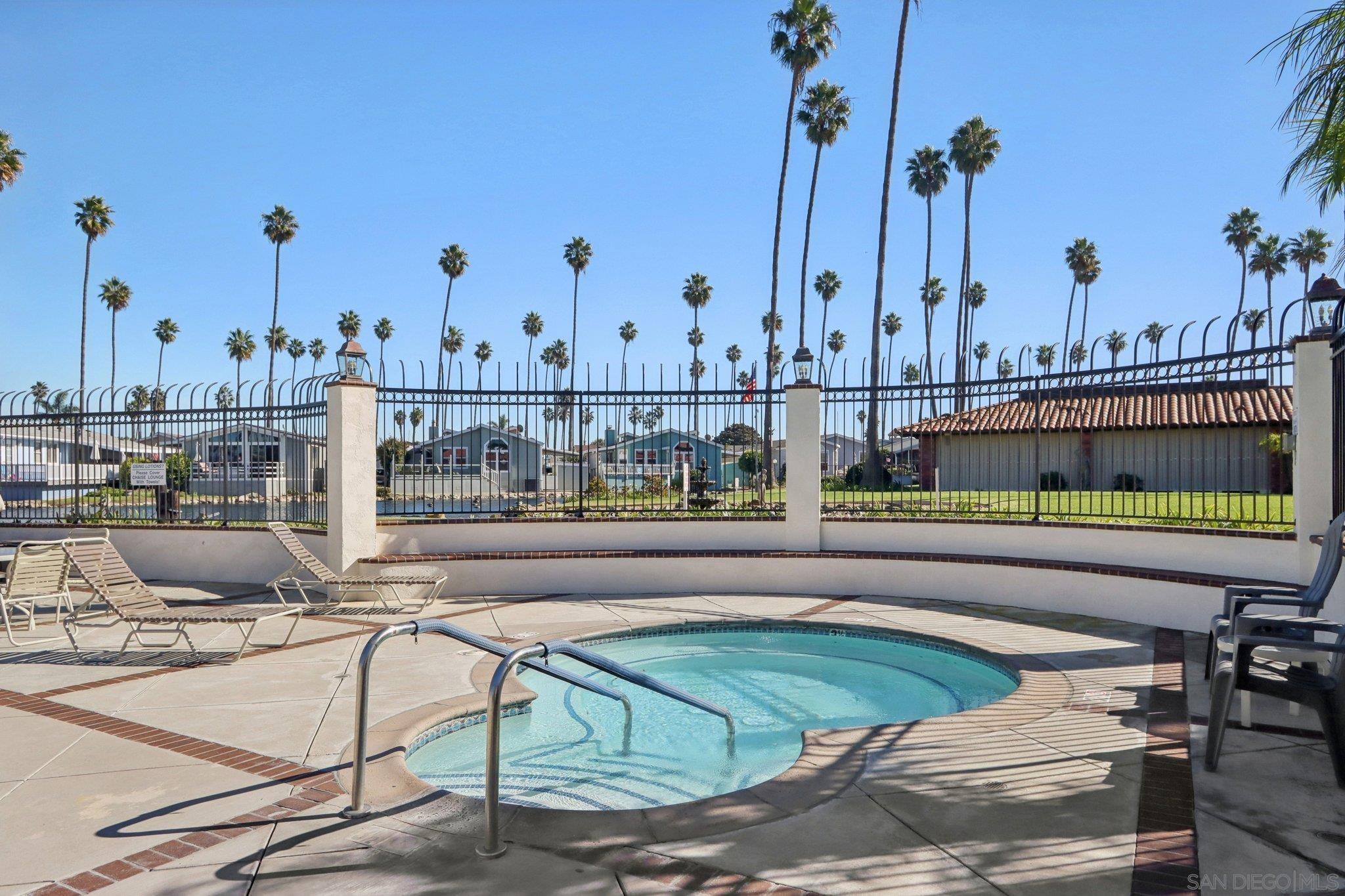 Detail Gallery Image 12 of 65 For 1215  Anchors Way Drive  #135,  Ventura,  CA 93001 - 2 Beds | 2 Baths