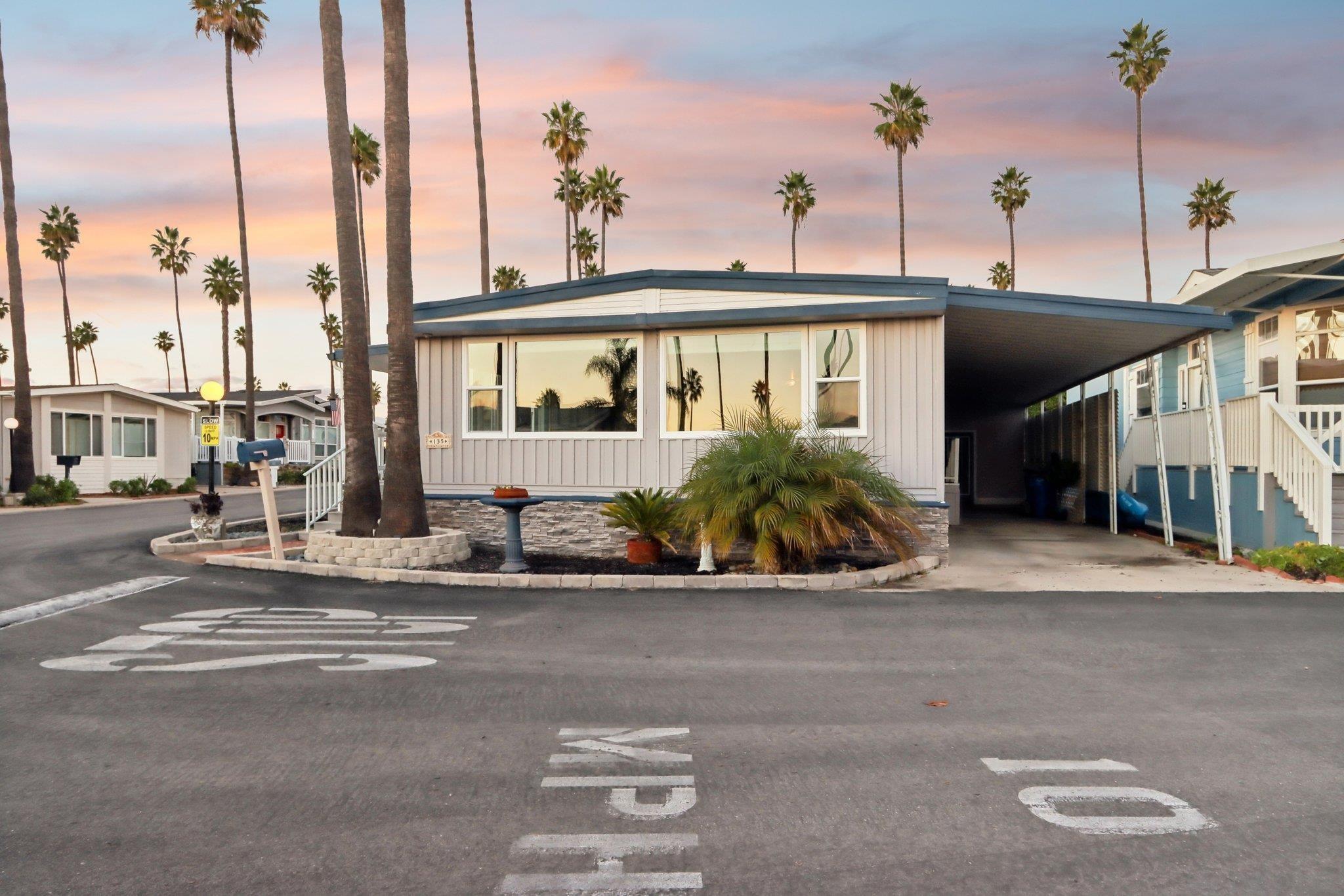 Detail Gallery Image 14 of 65 For 1215  Anchors Way Drive  #135,  Ventura,  CA 93001 - 2 Beds | 2 Baths